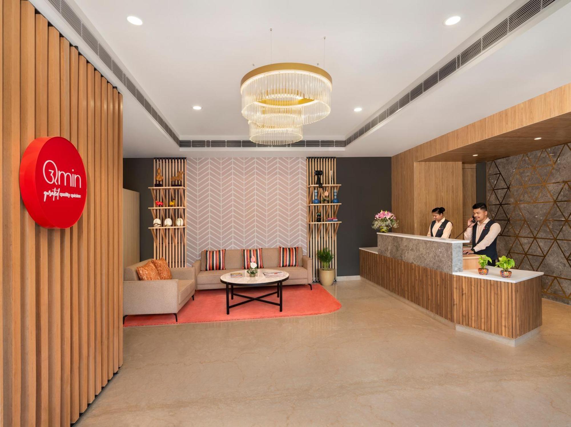 Ginger Airport Road Hotel 4*