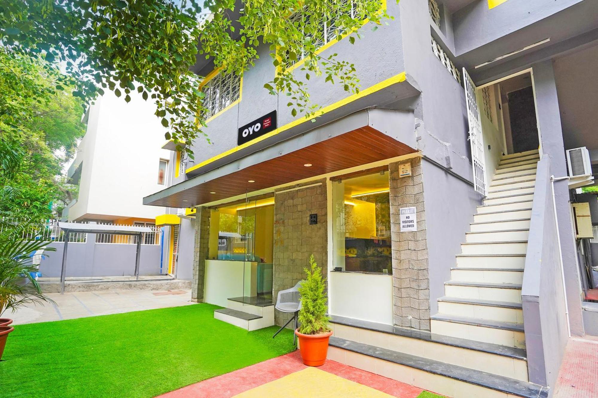 O The Parasher Palm Hotel Nagpur