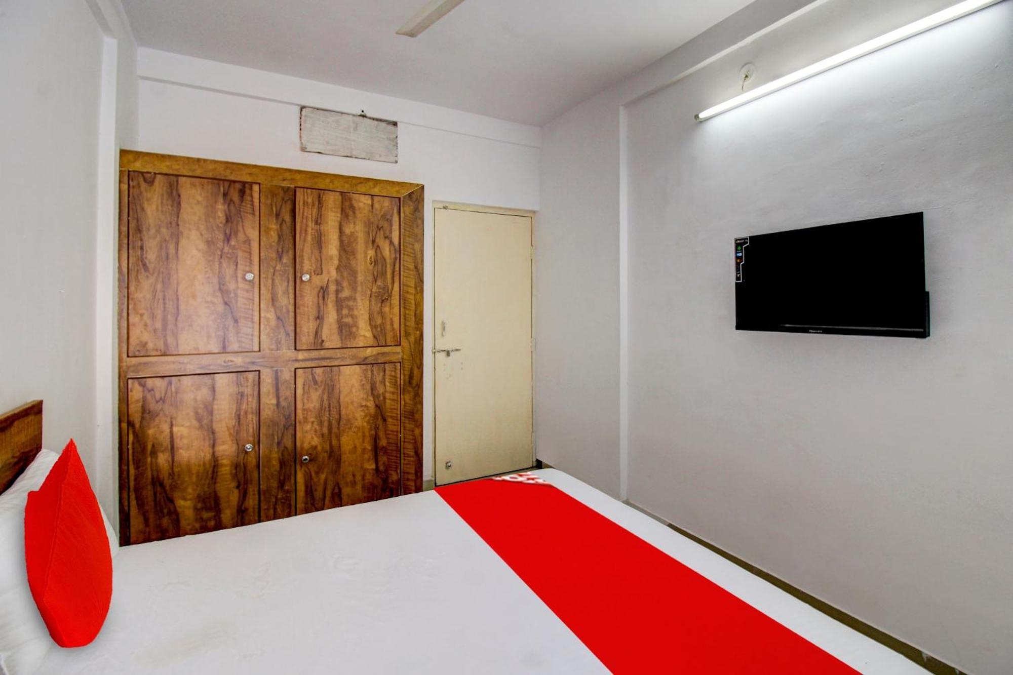 O The Golden Key Hotel
