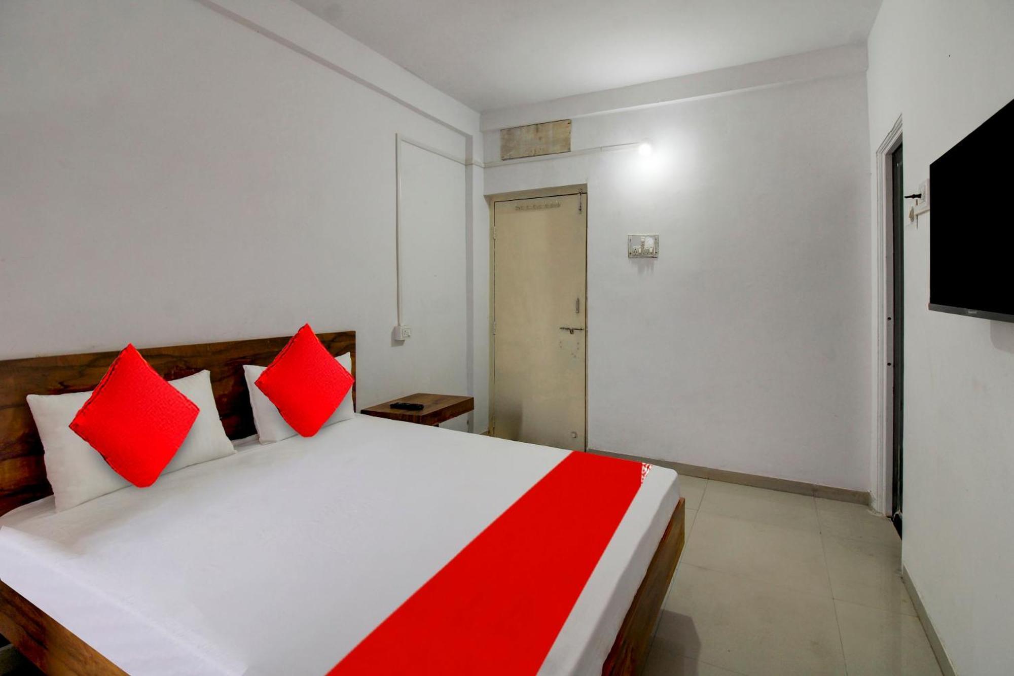 O The Golden Key Hotel