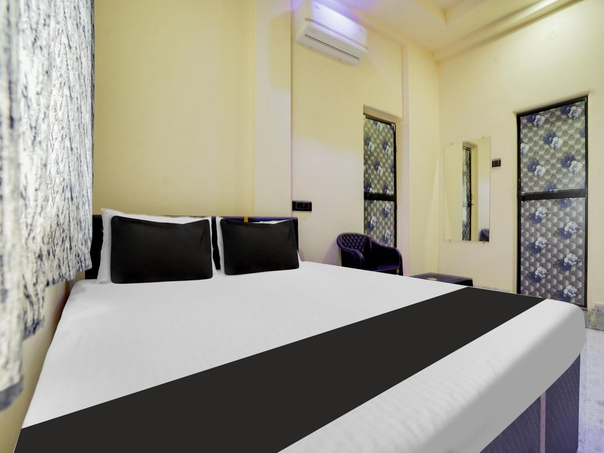 Hotel O Rk Nagpur