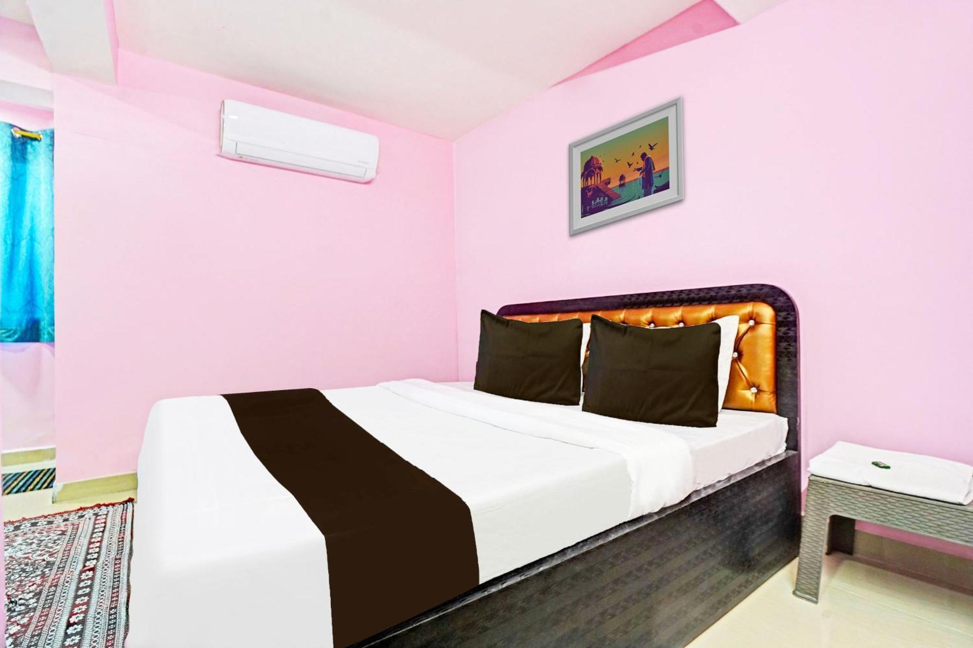 O Trinetra Hotel 4*