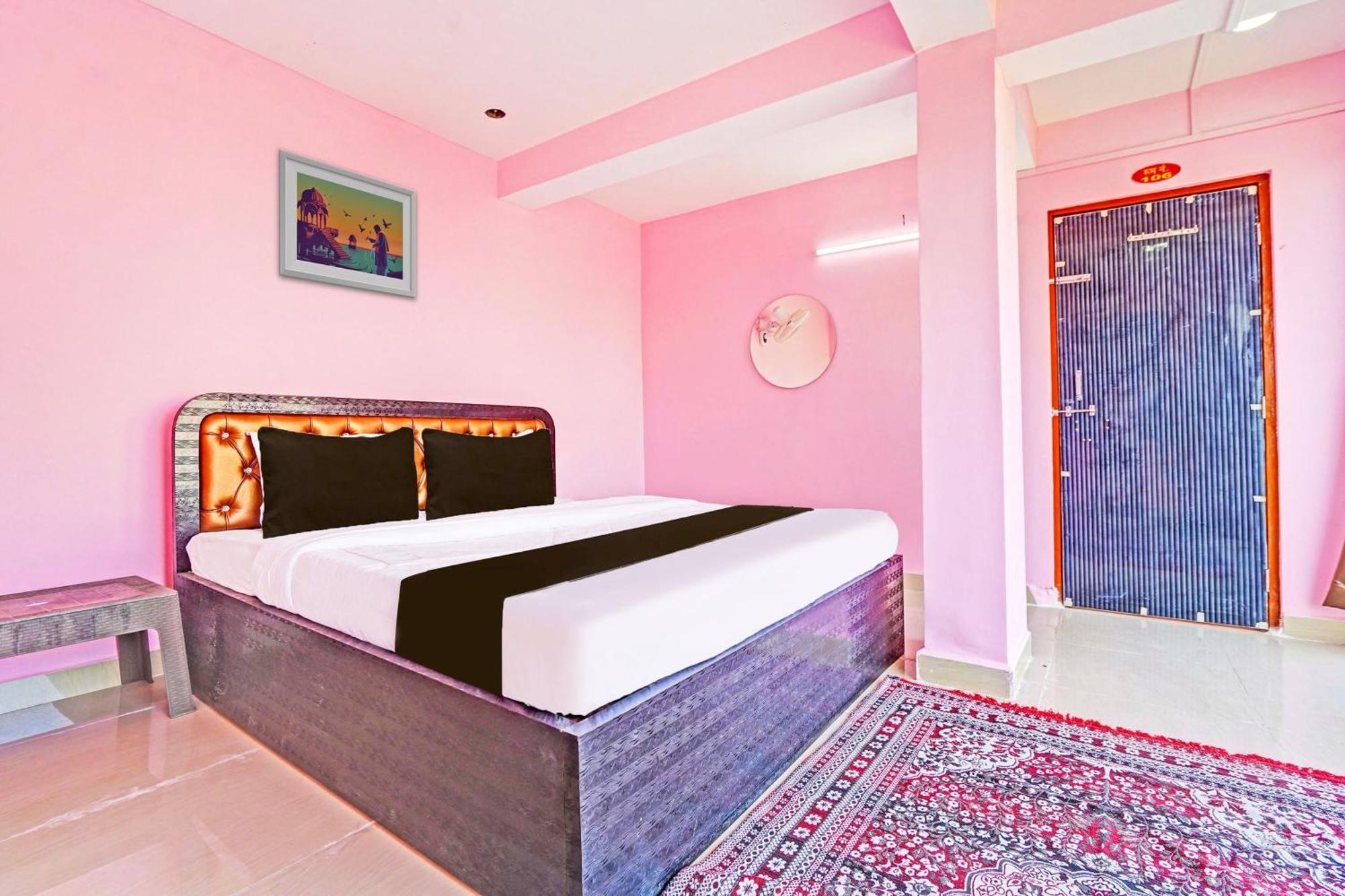 O Trinetra Hotel 4*
