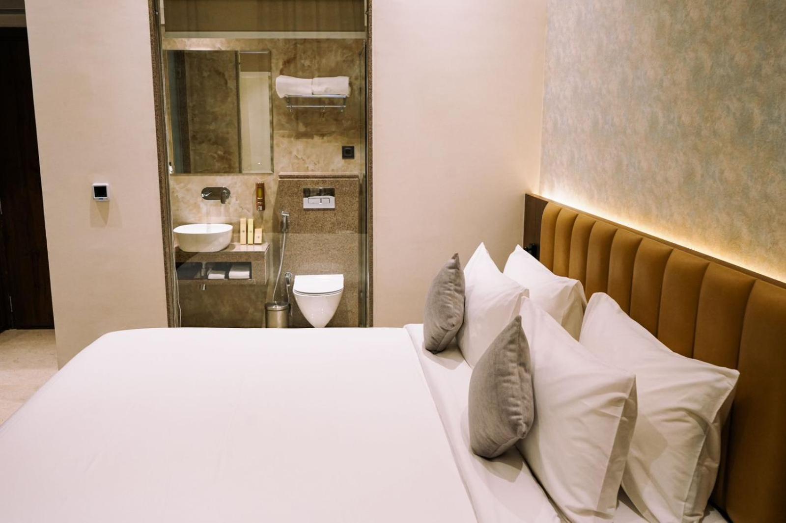 Enrise By Sayaji Hotel