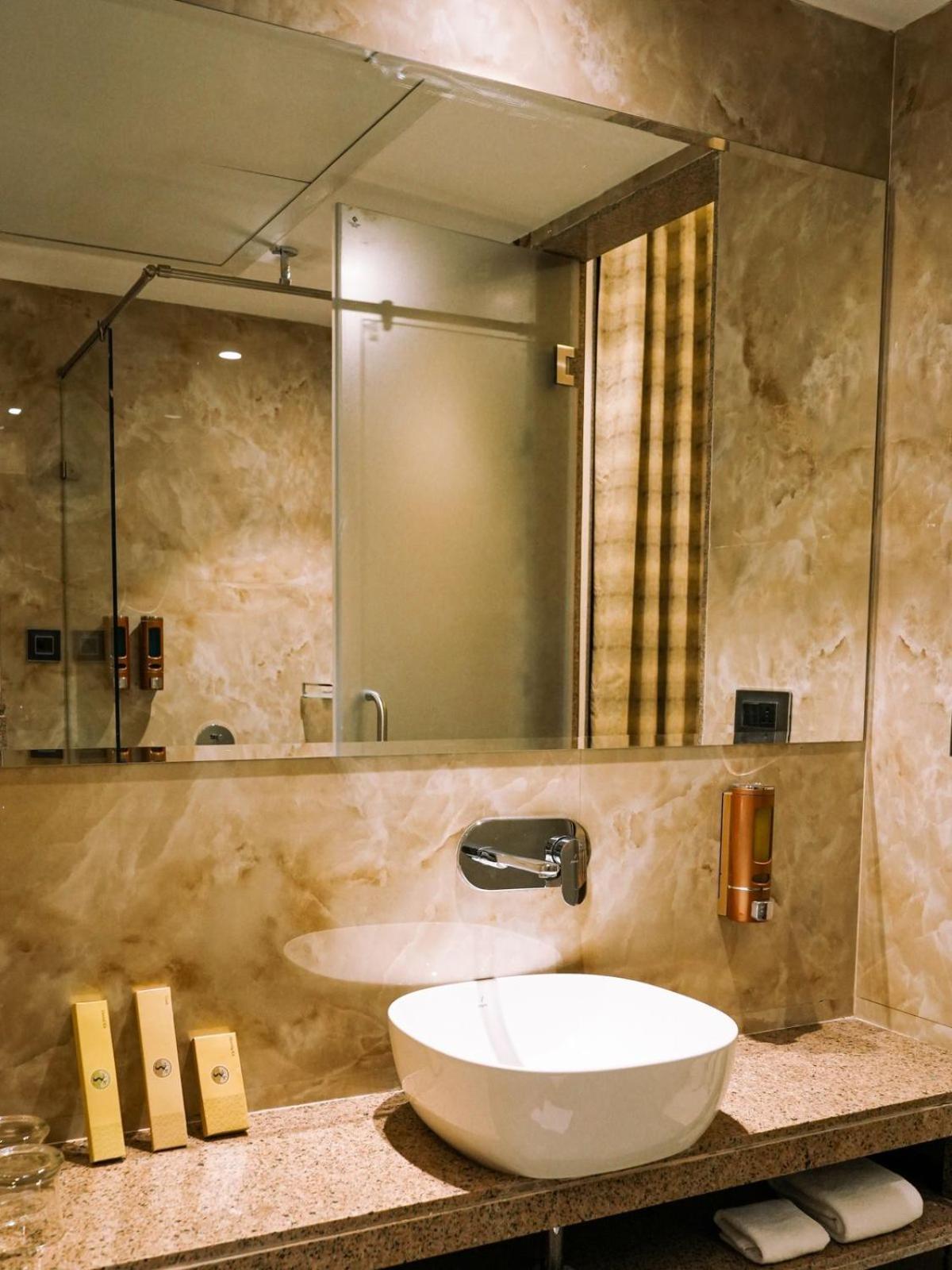 Enrise By Sayaji Hotel
