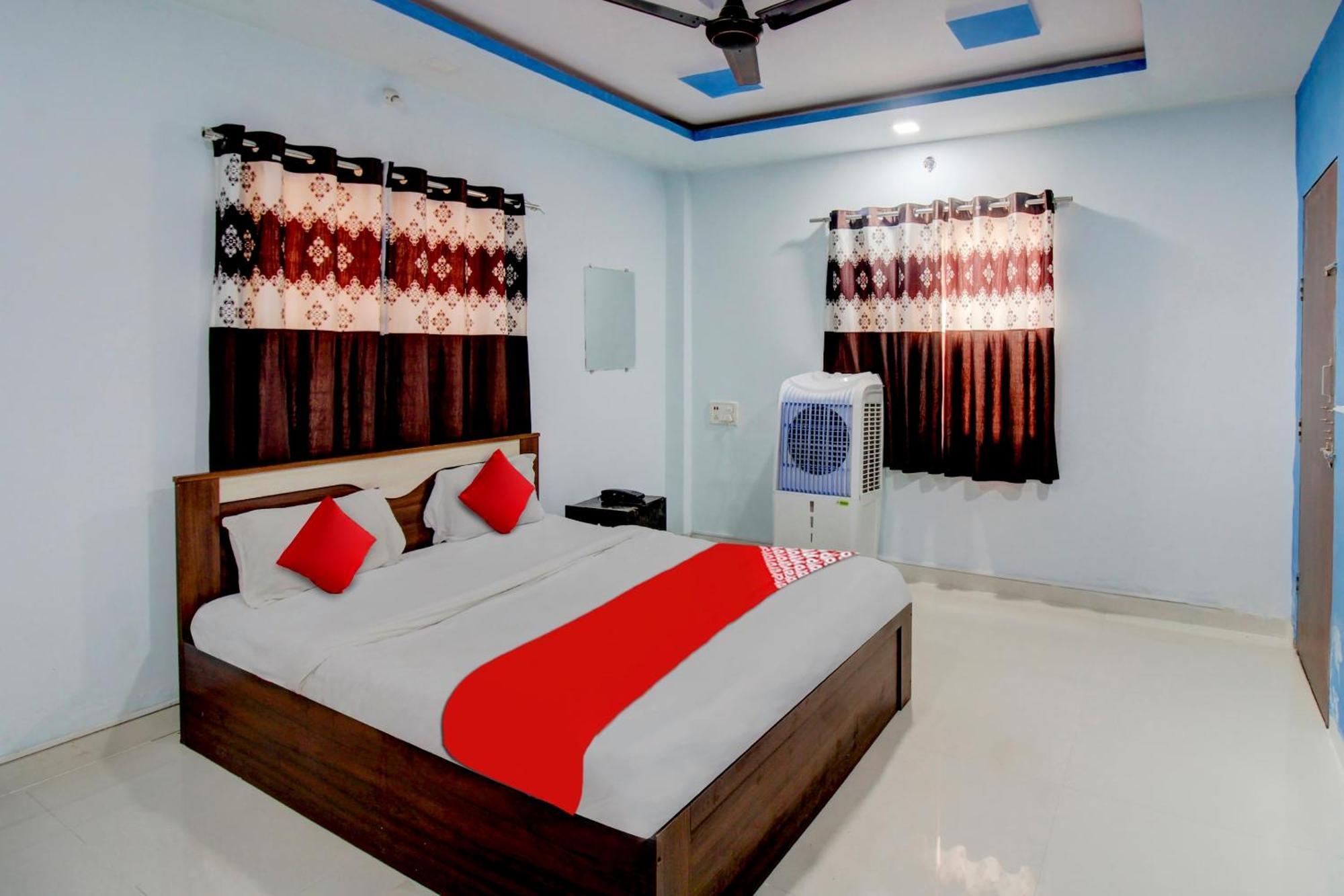 O Suyog Hotel