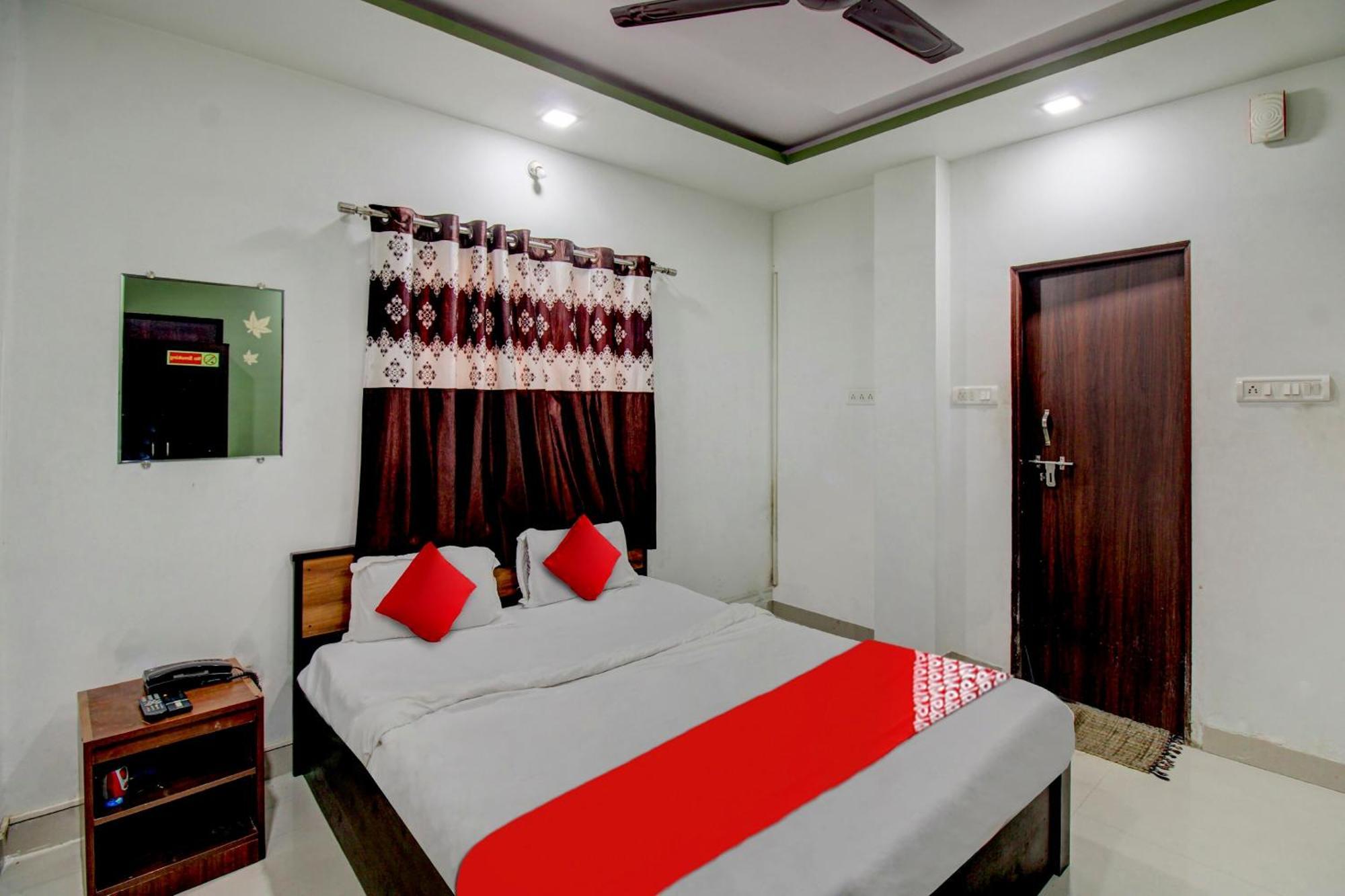 Hotel O Suyog Nagpur
