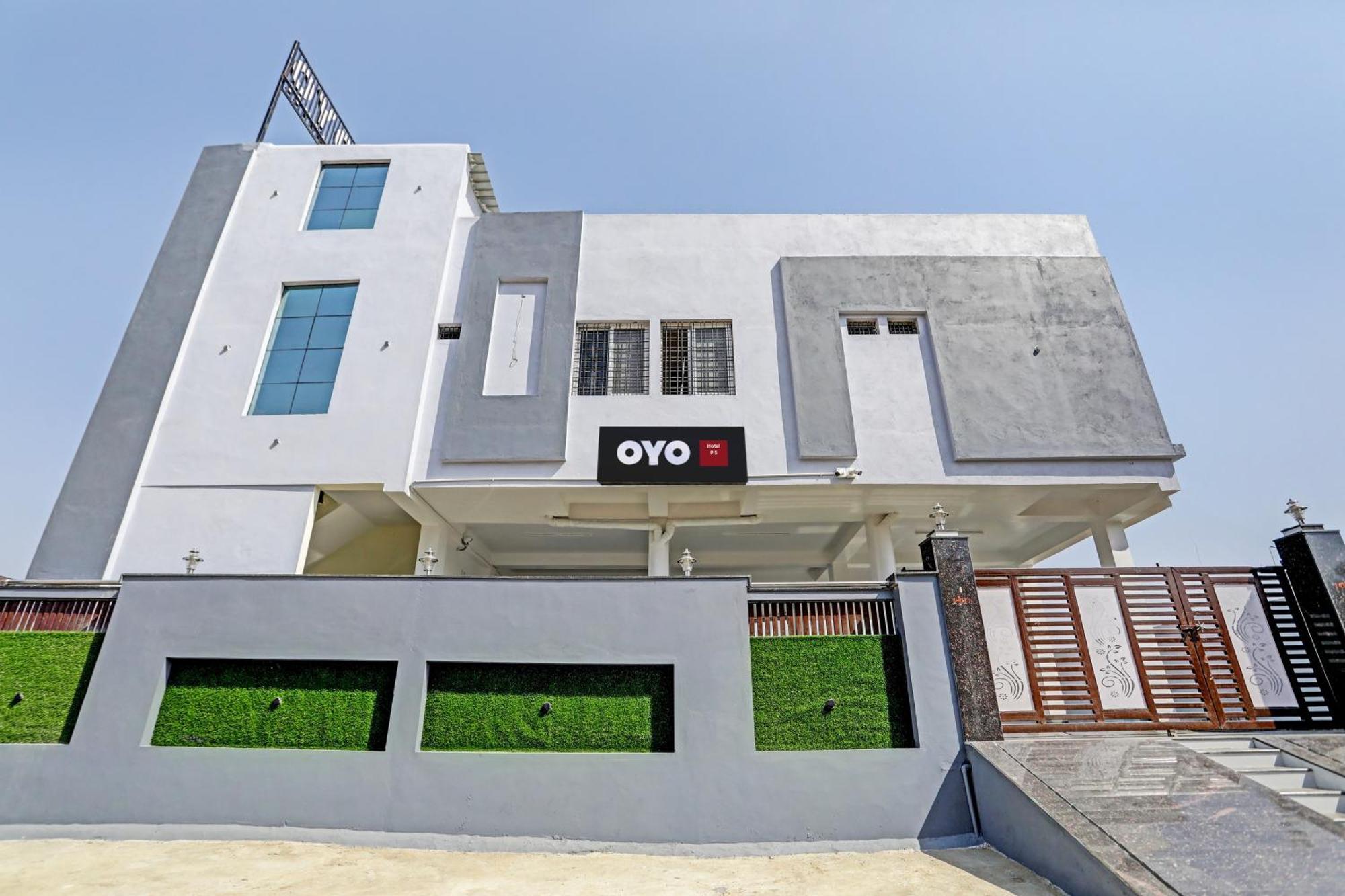 Hotel O P S Nagpur