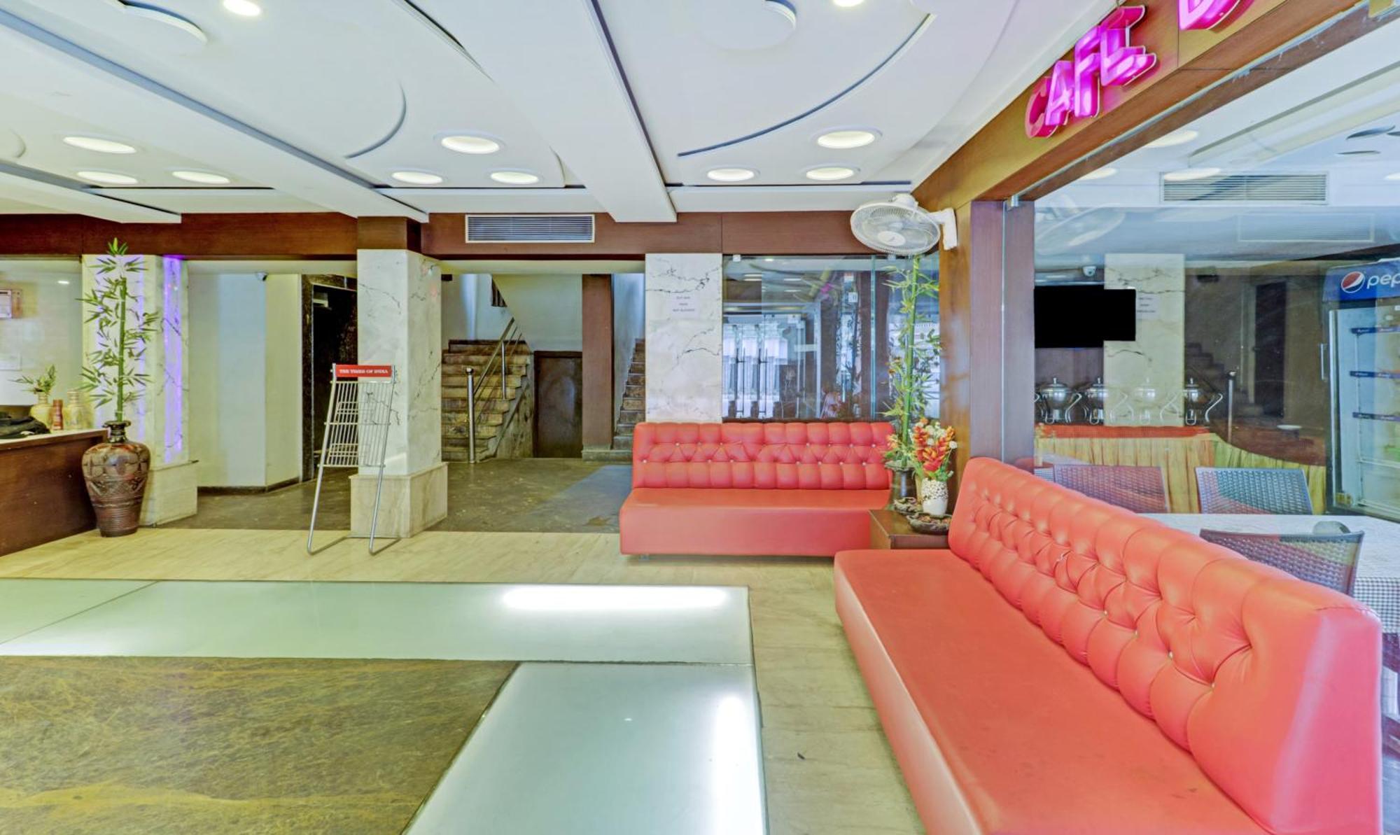 Hotel Loharkar 3*