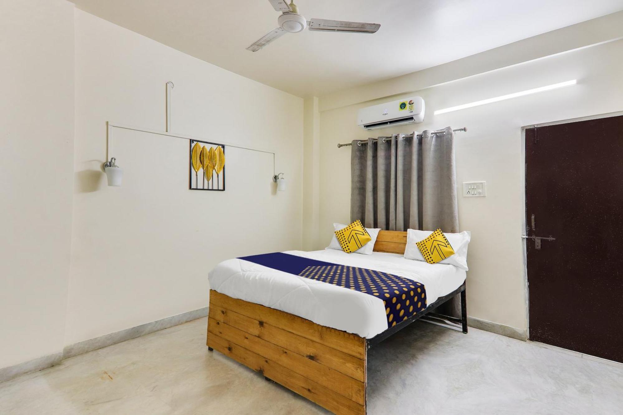 Spot On Blue Moon Hotel 2*