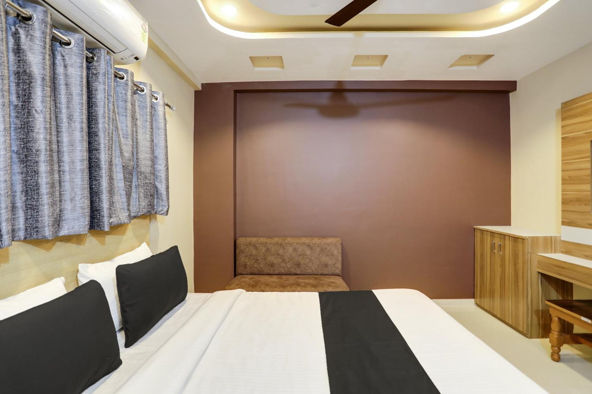 O D K Patil Hotel
