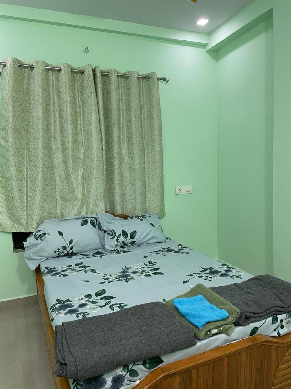 Self Check In 3bhk House Holiday home