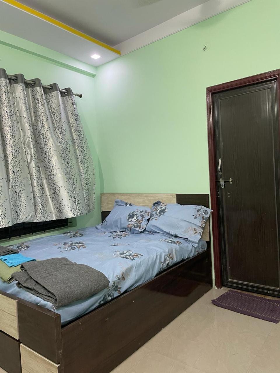 Self Check In 3bhk House Holiday home *