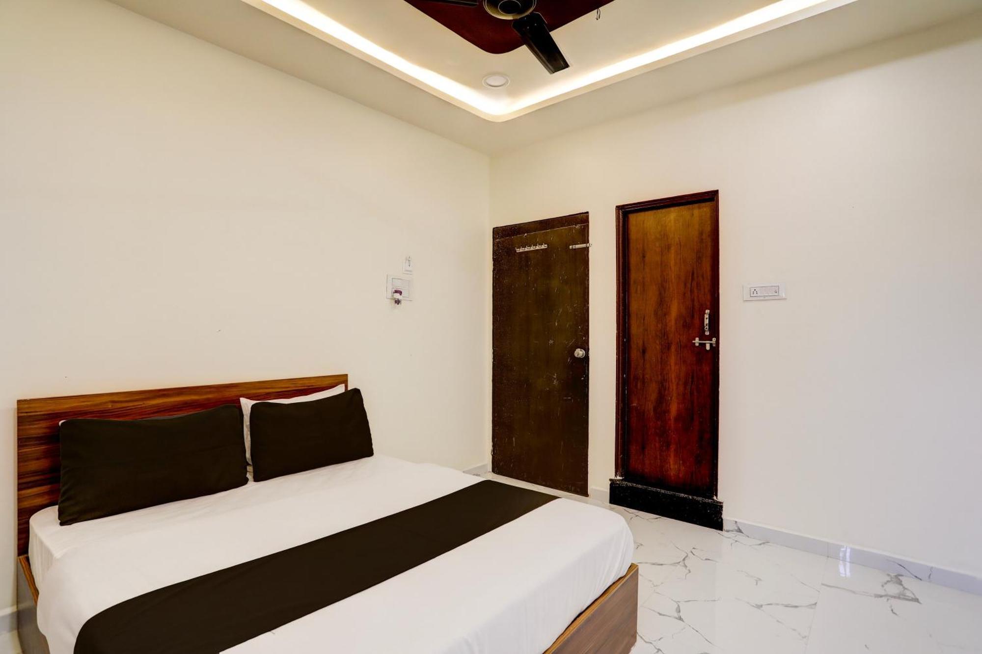 Hotel O Highway Blues