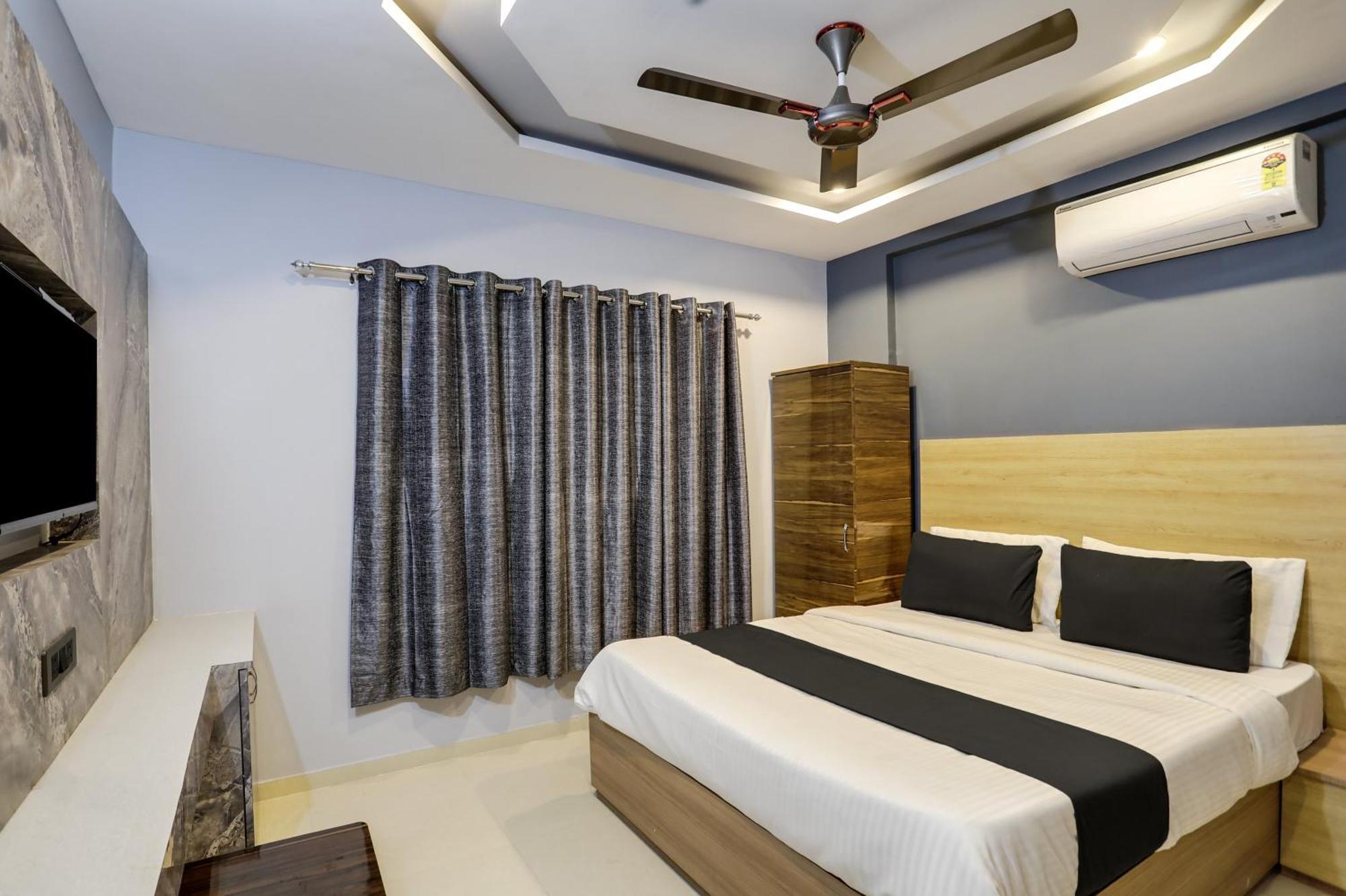 O D K Patil Hotel