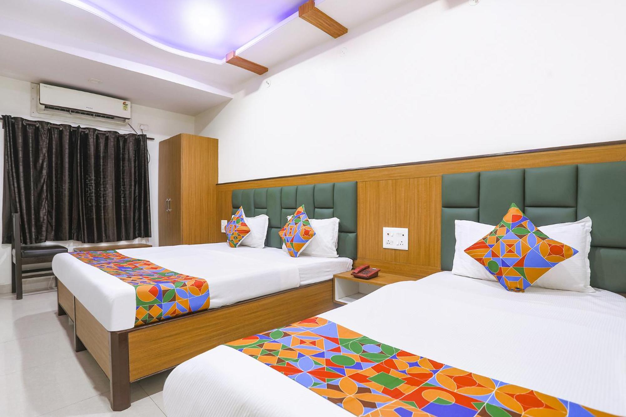 Hotel Fabhotel Arjun - Nr Aga Kha Palace