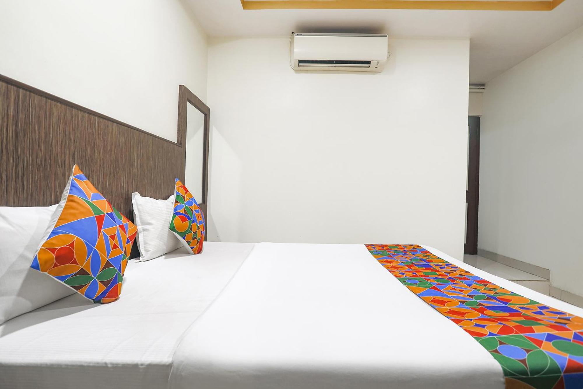 Fabhotel Arjun - Nr Aga Kha Palace