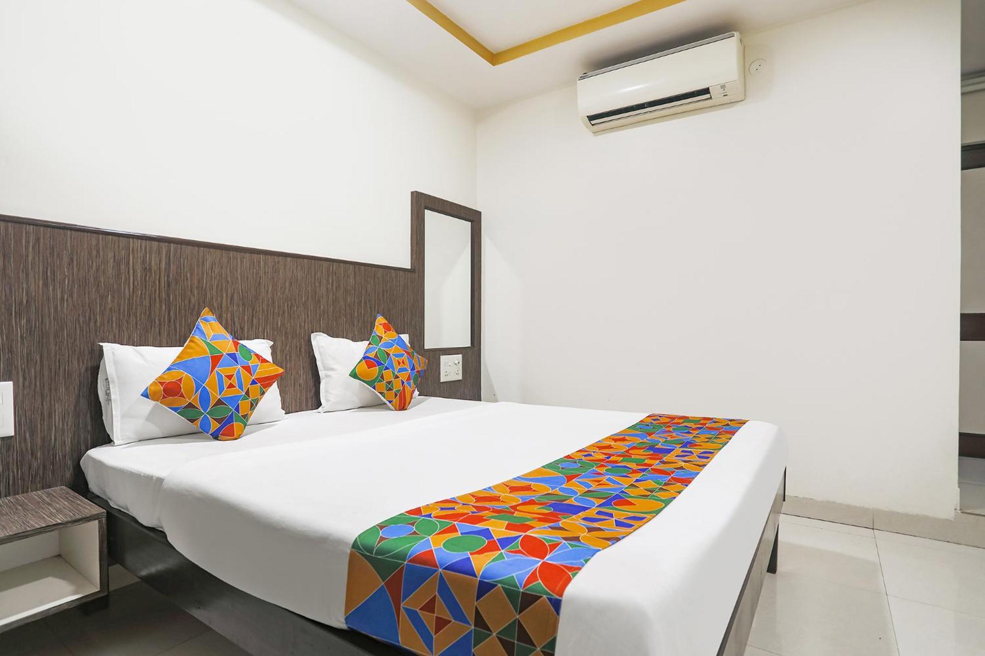 Fabhotel Arjun - Nr Aga Kha Palace