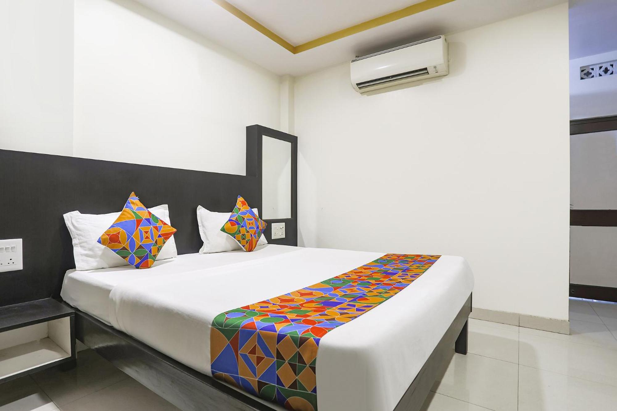 Fabhotel Arjun - Nr Aga Kha Palace