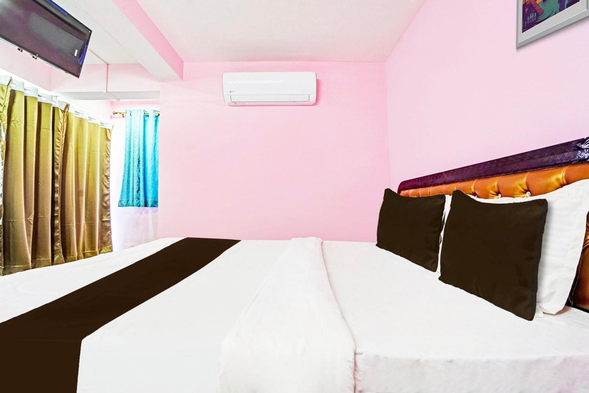 O Trinetra Hotel 4*