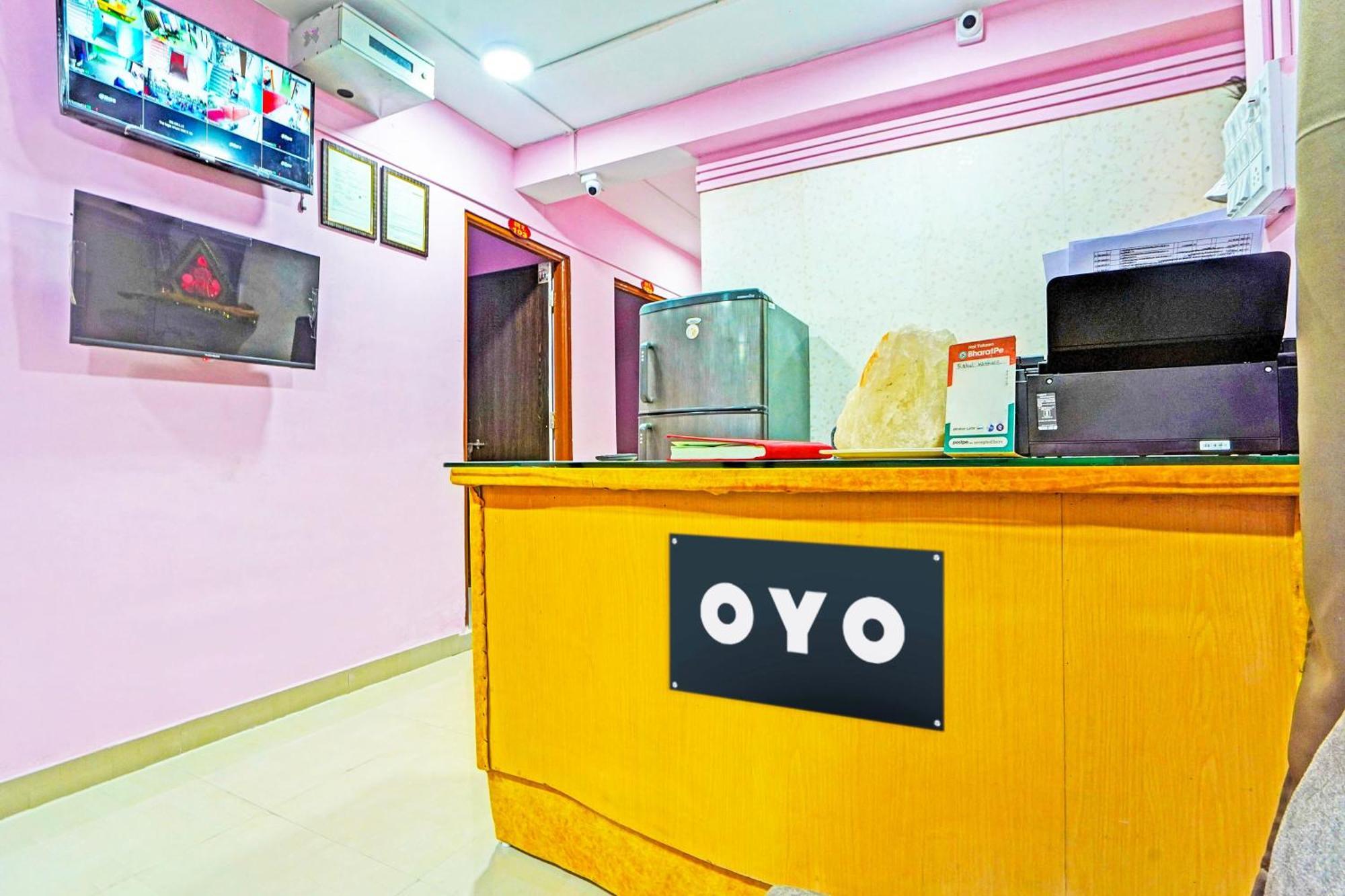 Hotel O Trinetra 4*