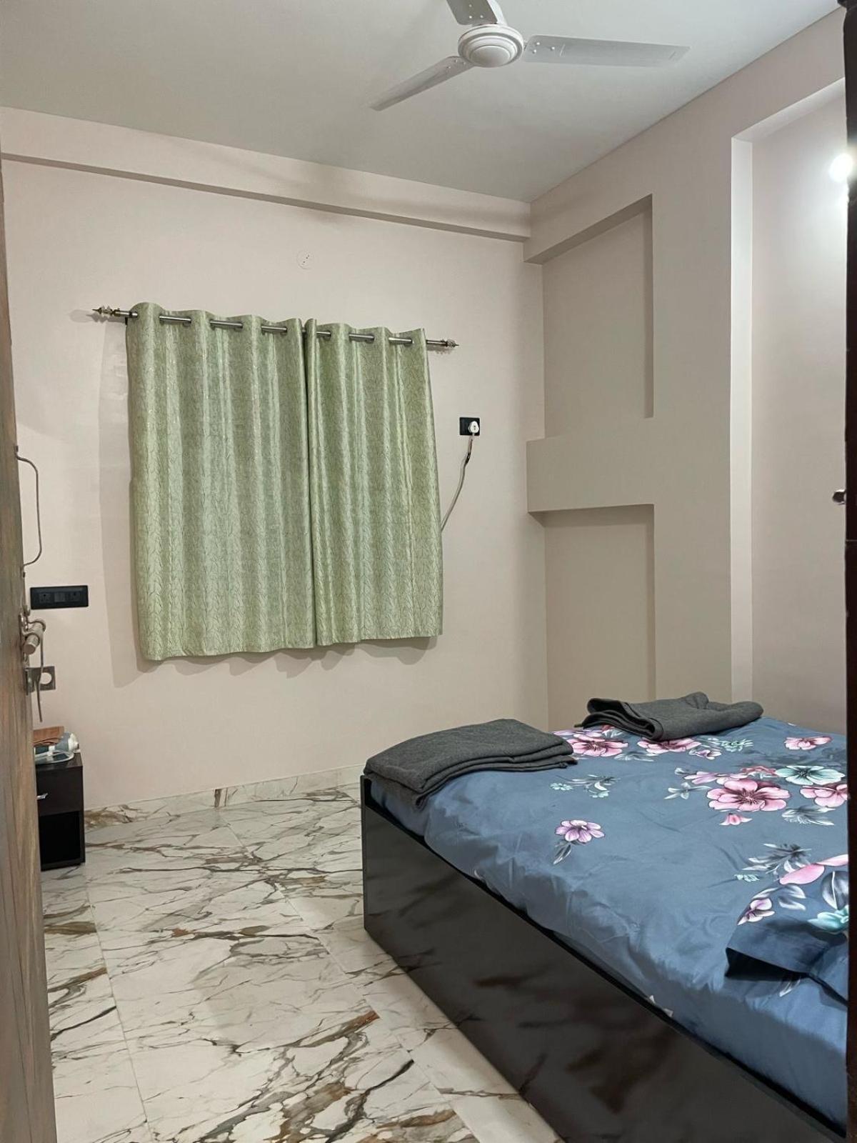 1bhk Self Check In Flat Apartment *
