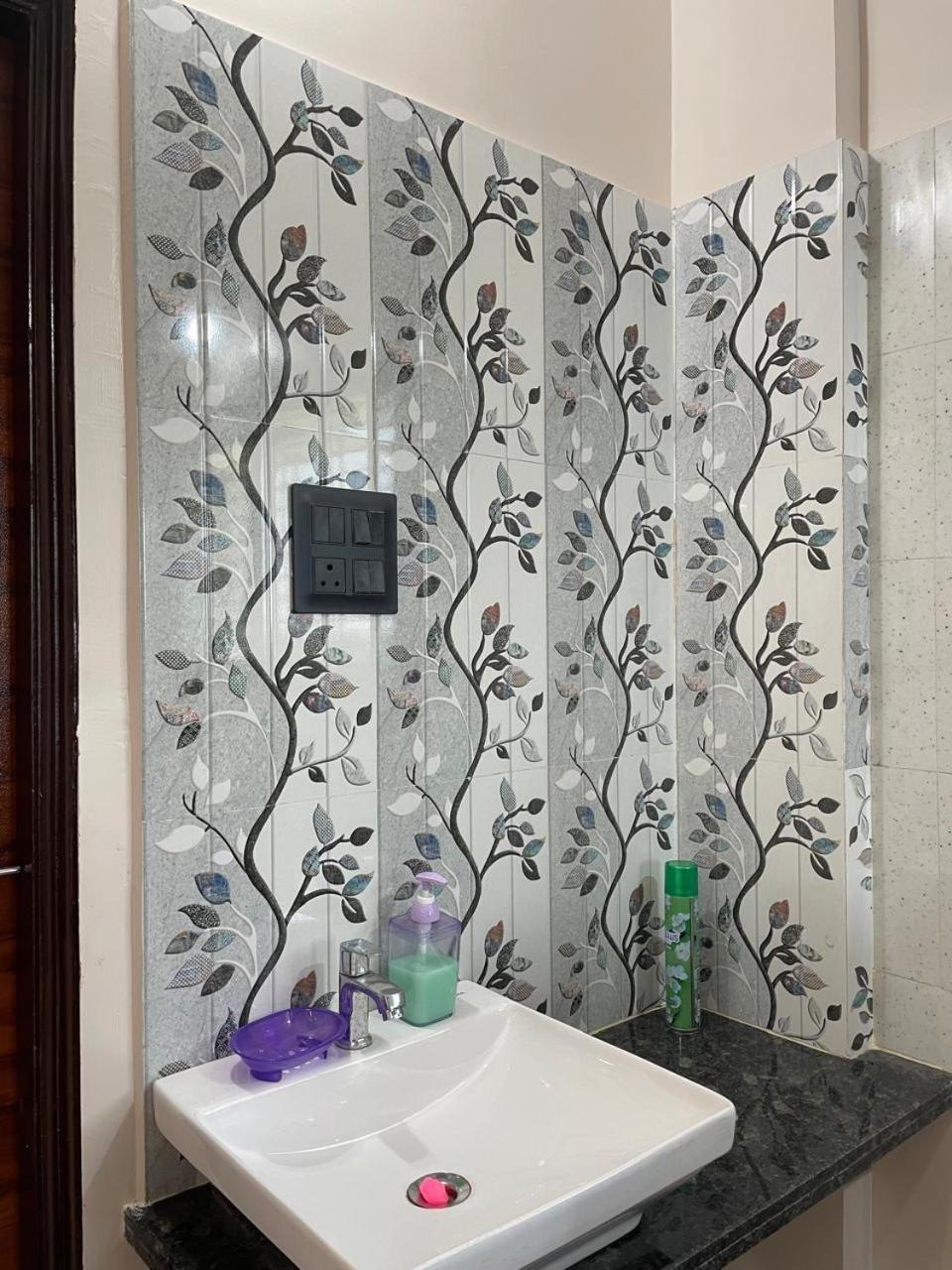 1bhk Self Check In Flat Apartment *