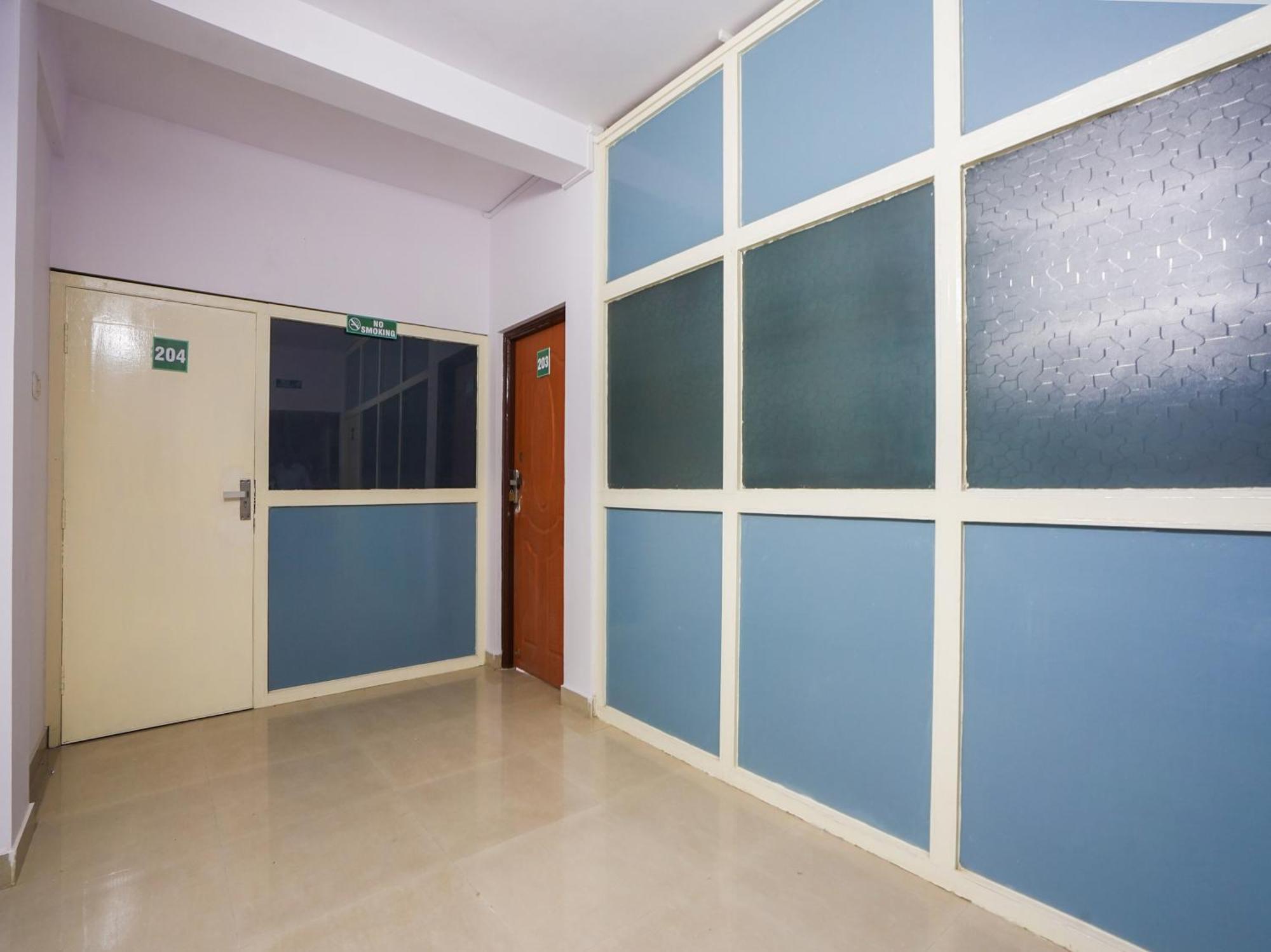 Hotel O London Street Nagpur