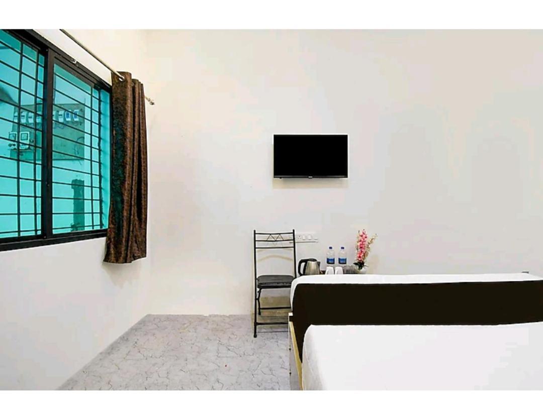 Hotel Shiv Deluxe