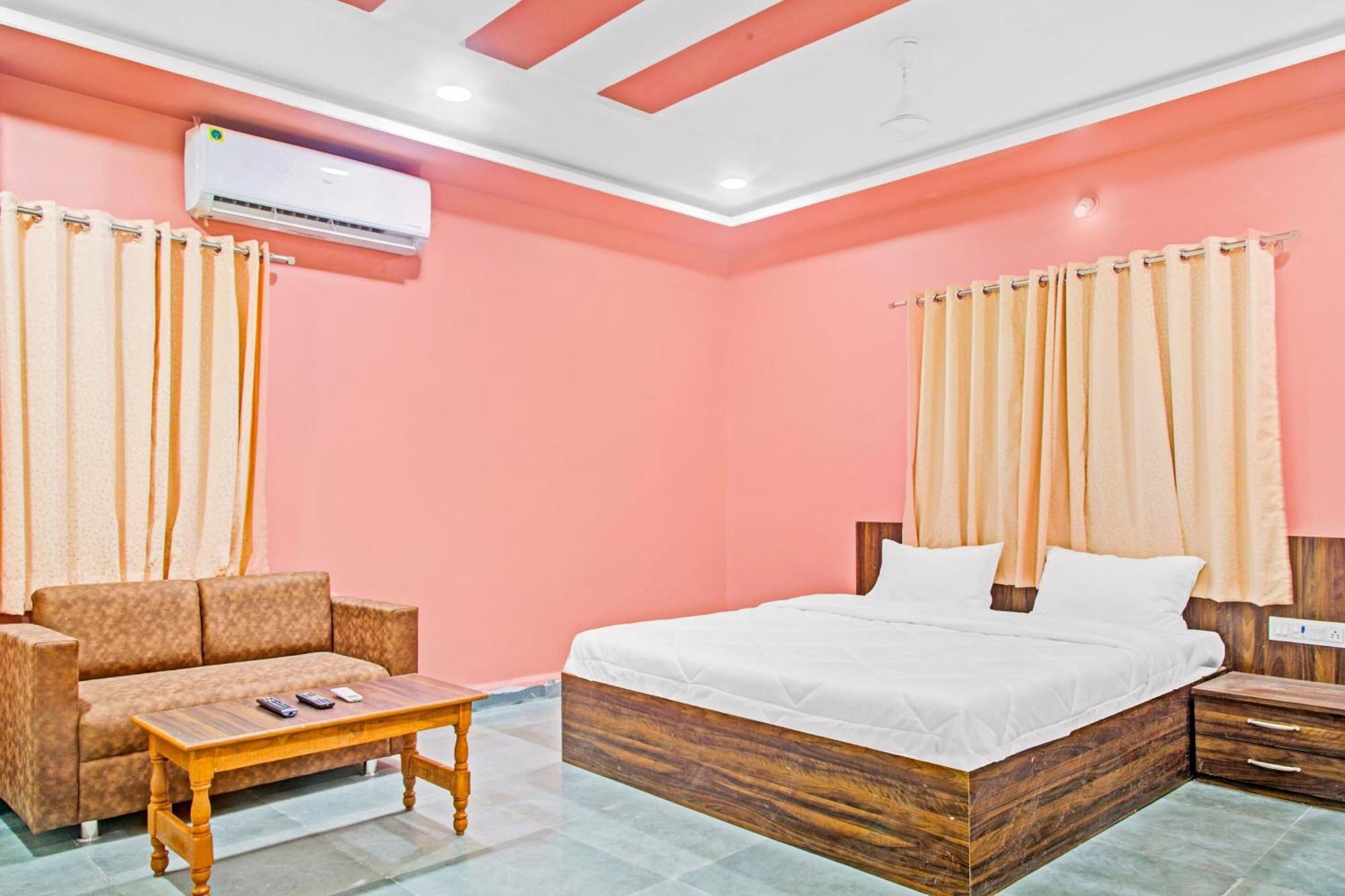 Hotel O Patil
