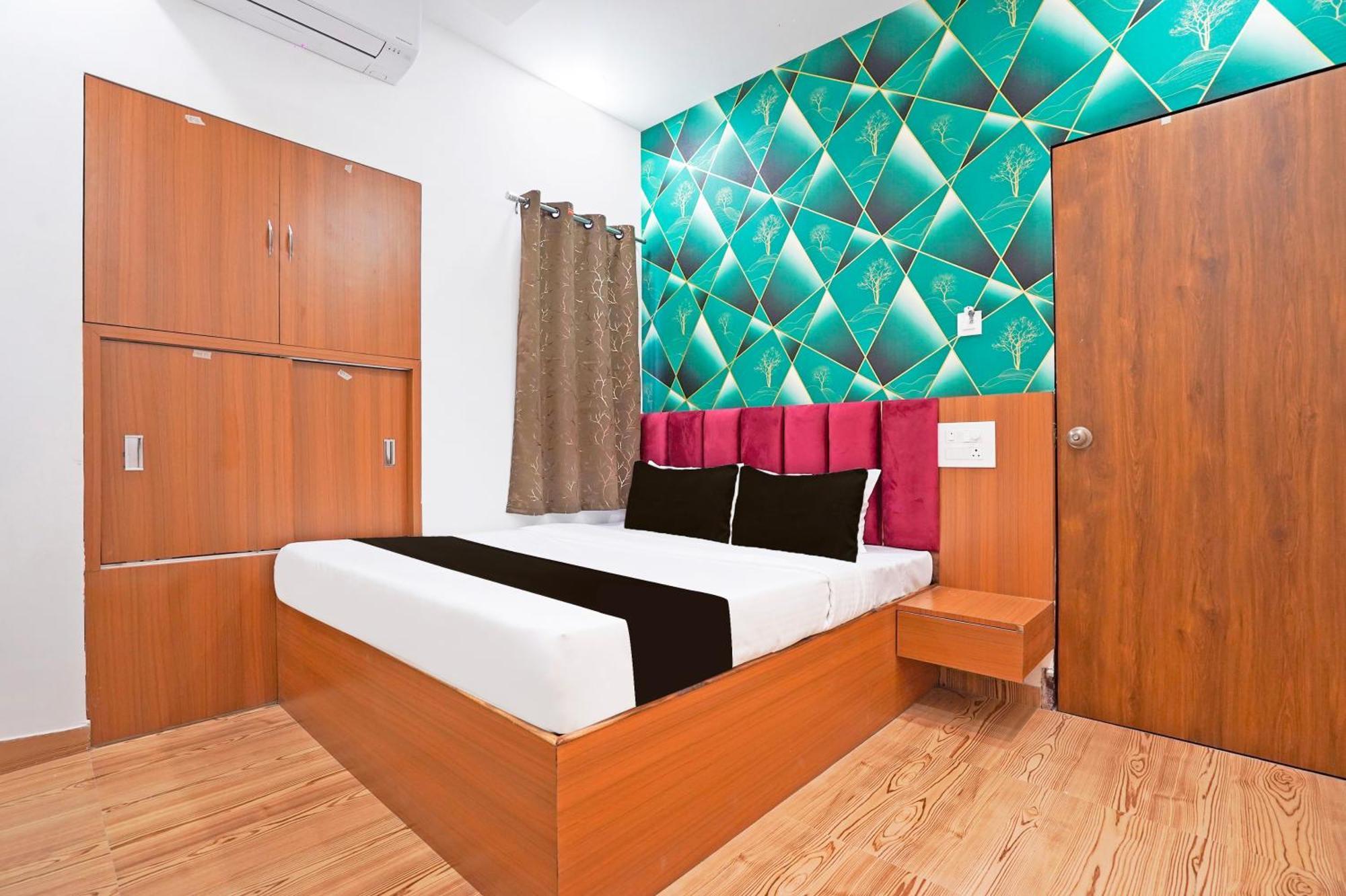 Hotel O Sunshine 4*