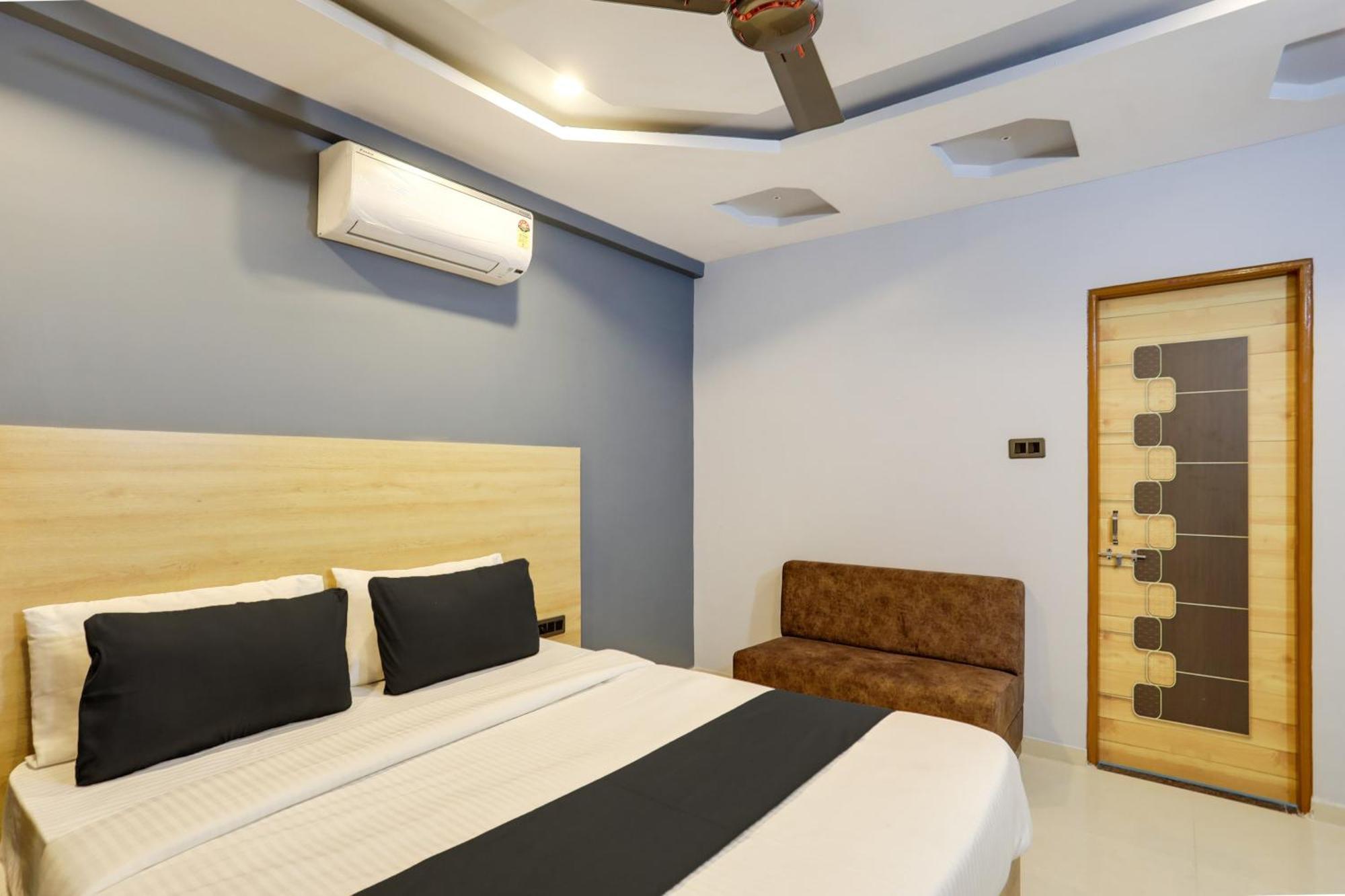 O D K Patil Hotel