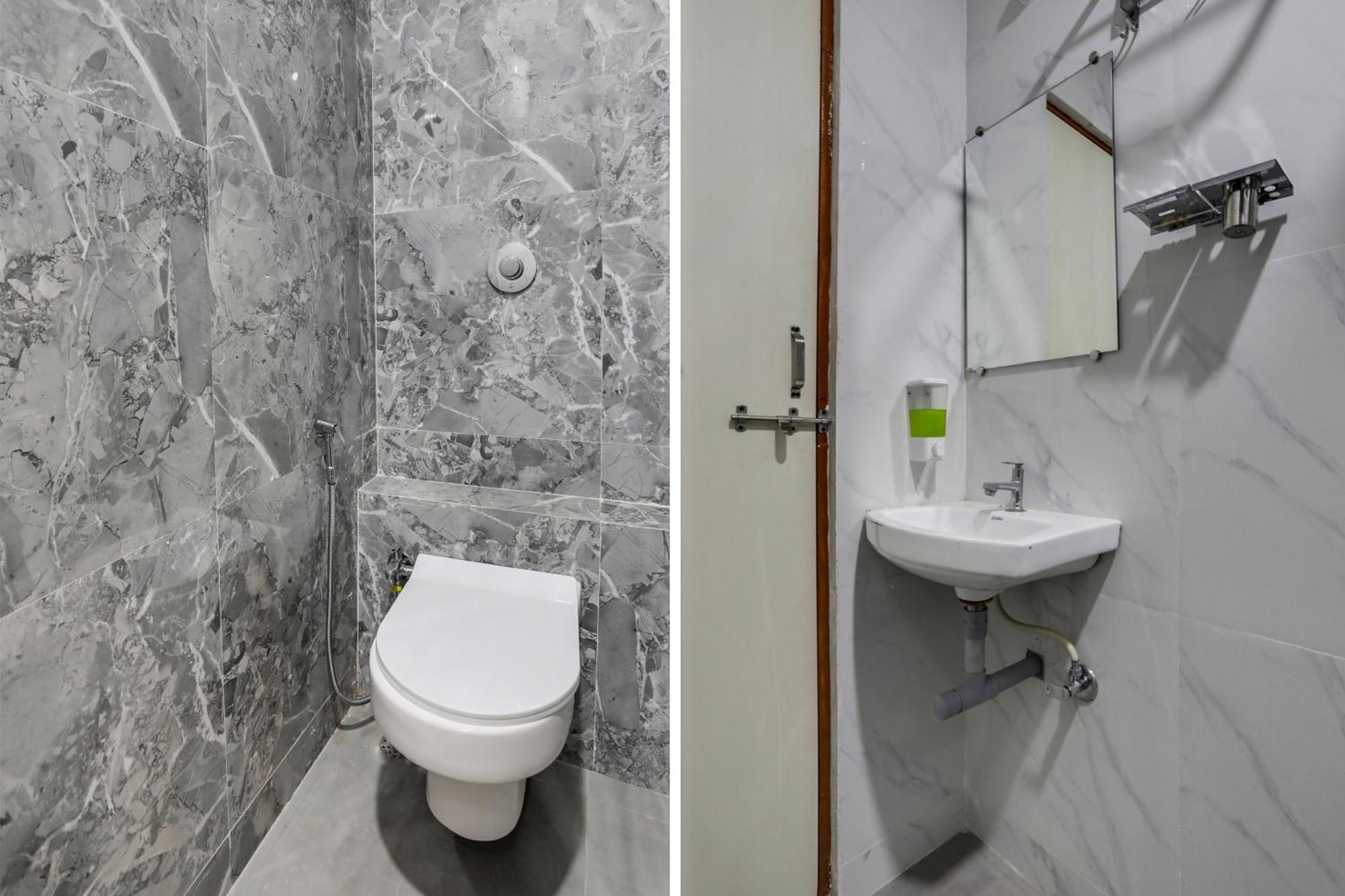 O D K Patil Hotel 4*