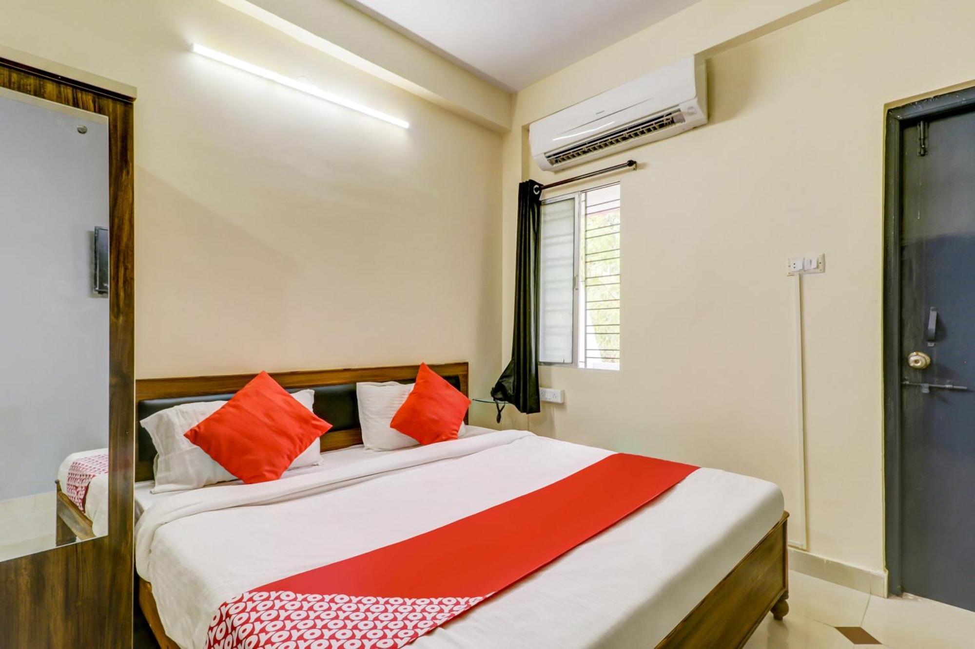 O The Crown Hotel 3*