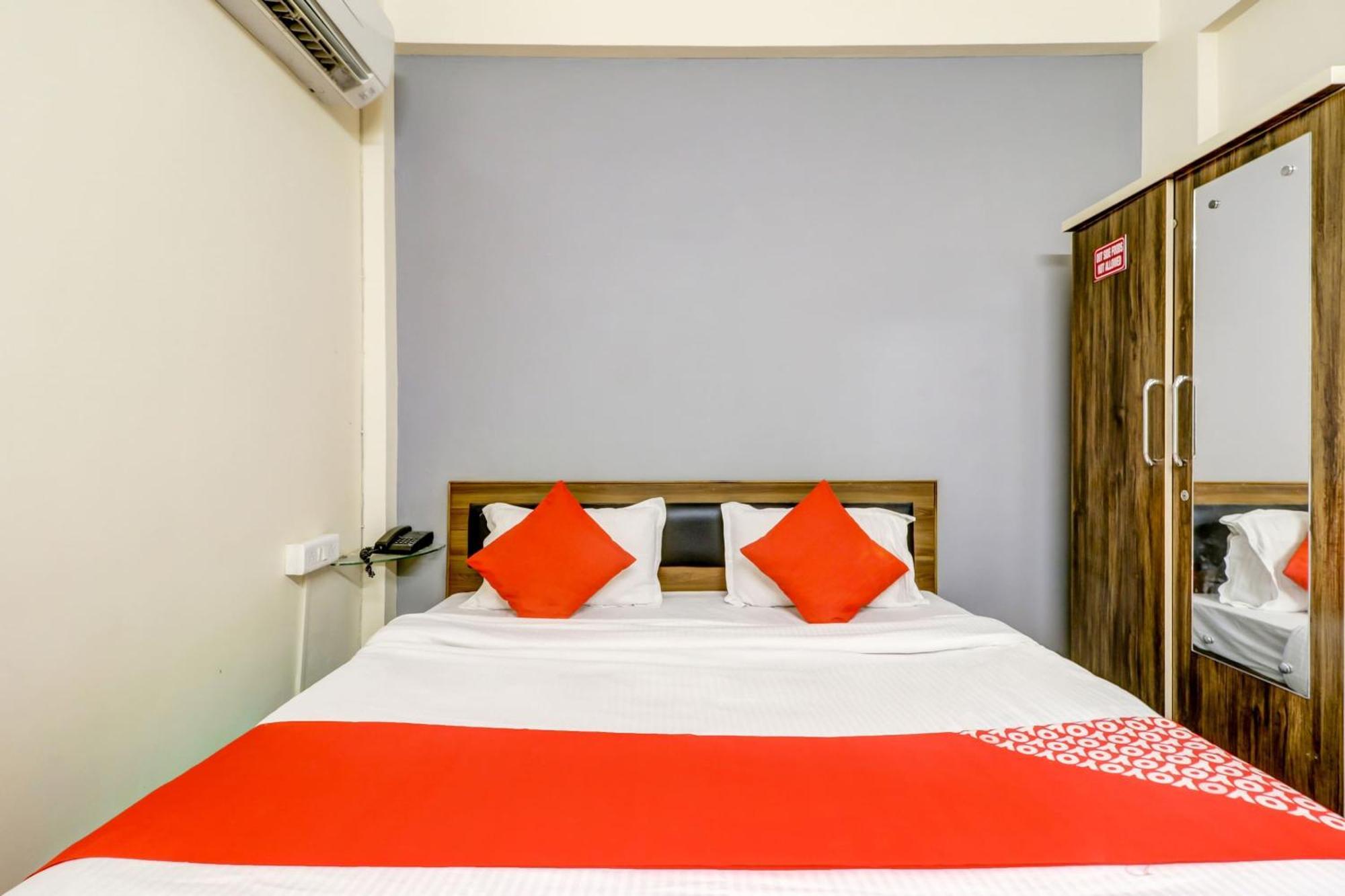 Hotel O The Crown Nagpur