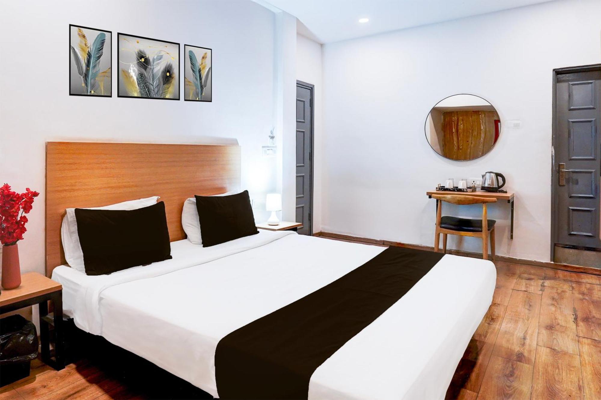 Super Townhouse Railway Station Hotel *