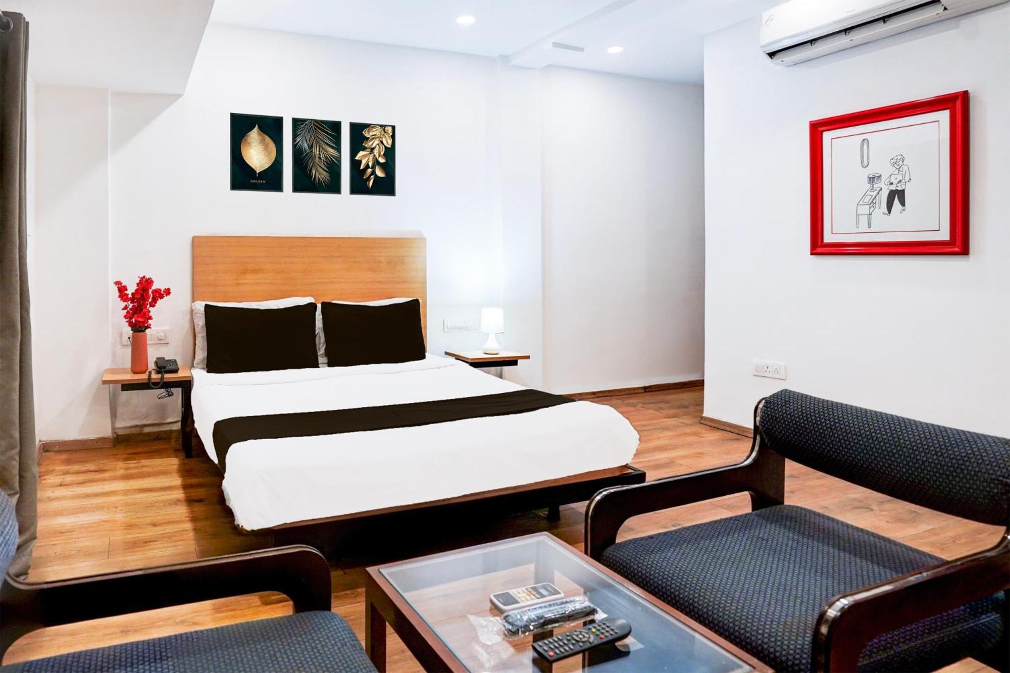 Super Townhouse Railway Station Hotel