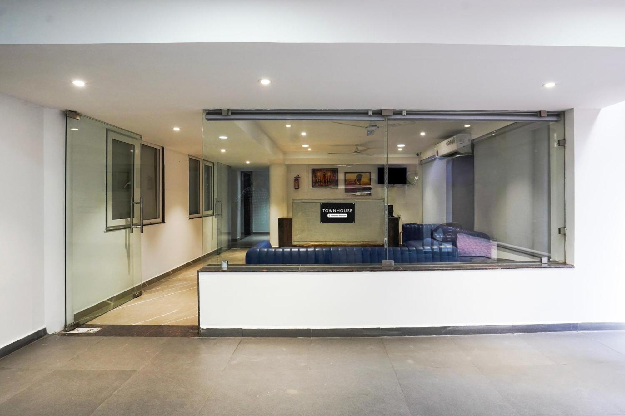 Hotel Super Townhouse Bazar Road Ramdaspeth Nagpur