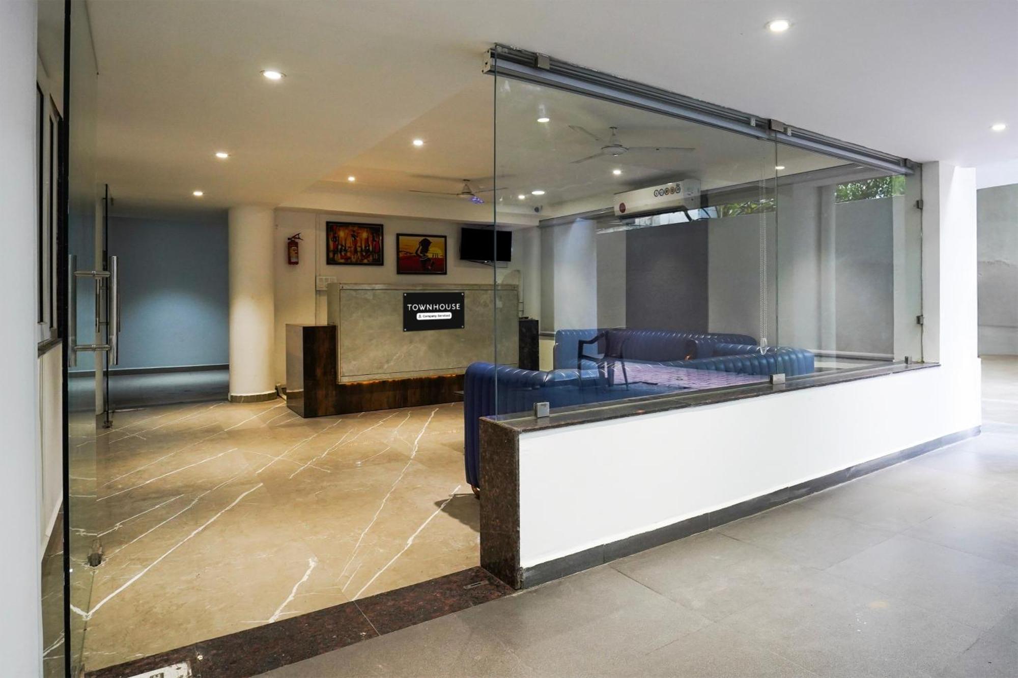 Super Townhouse Bazar Road Ramdaspeth Hotel 3*
