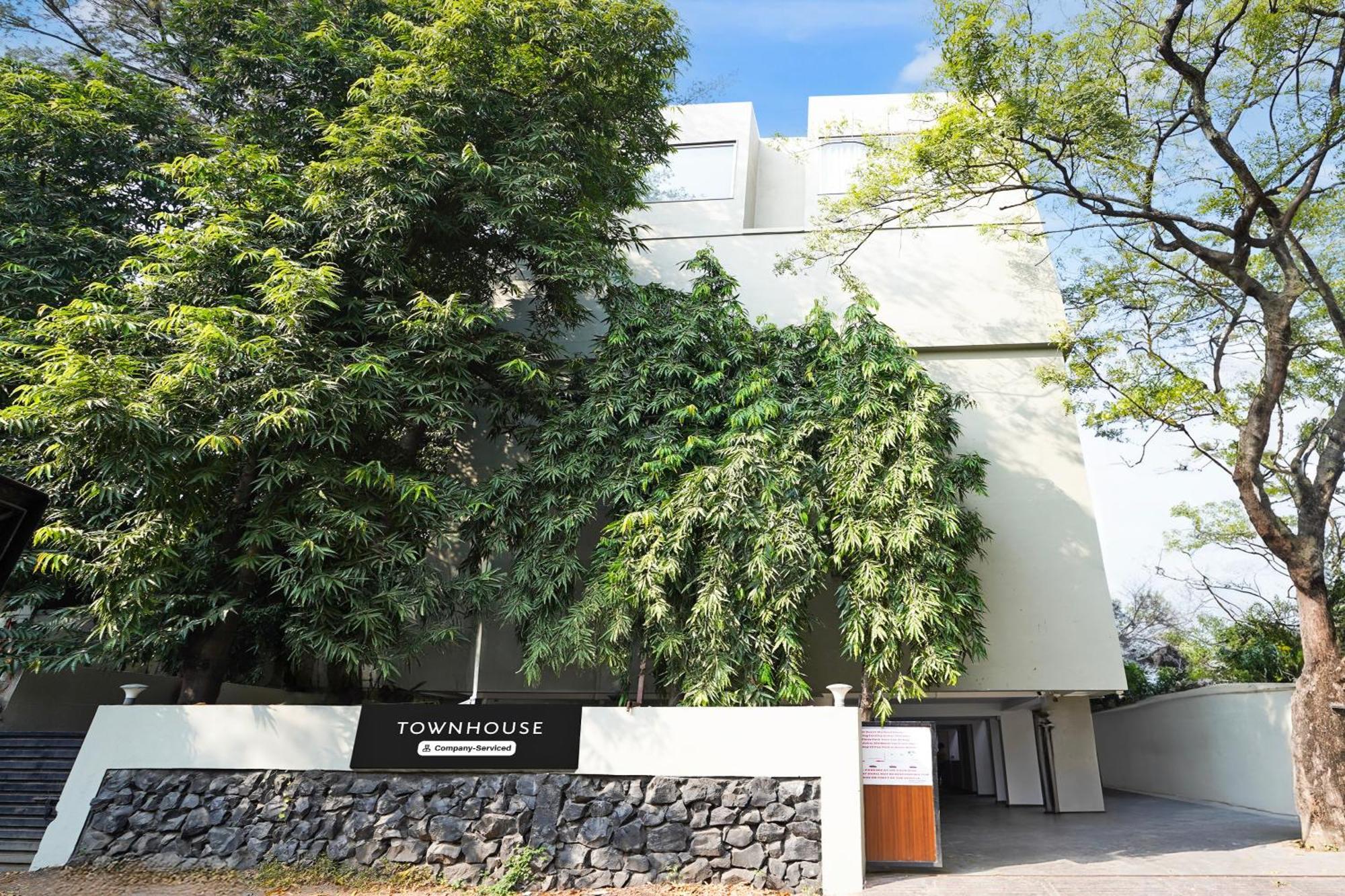 Super Townhouse Bazar Road Ramdaspeth Hotel 3*