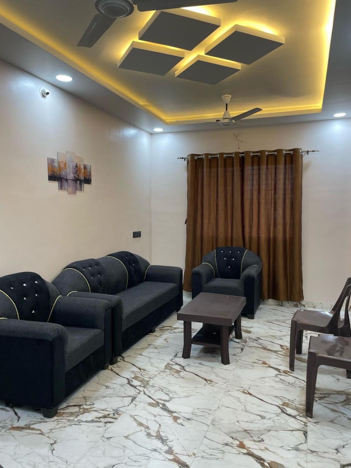 Apartment 7 Premium Flats Homely Comfort With Hotel-like Luxury *
