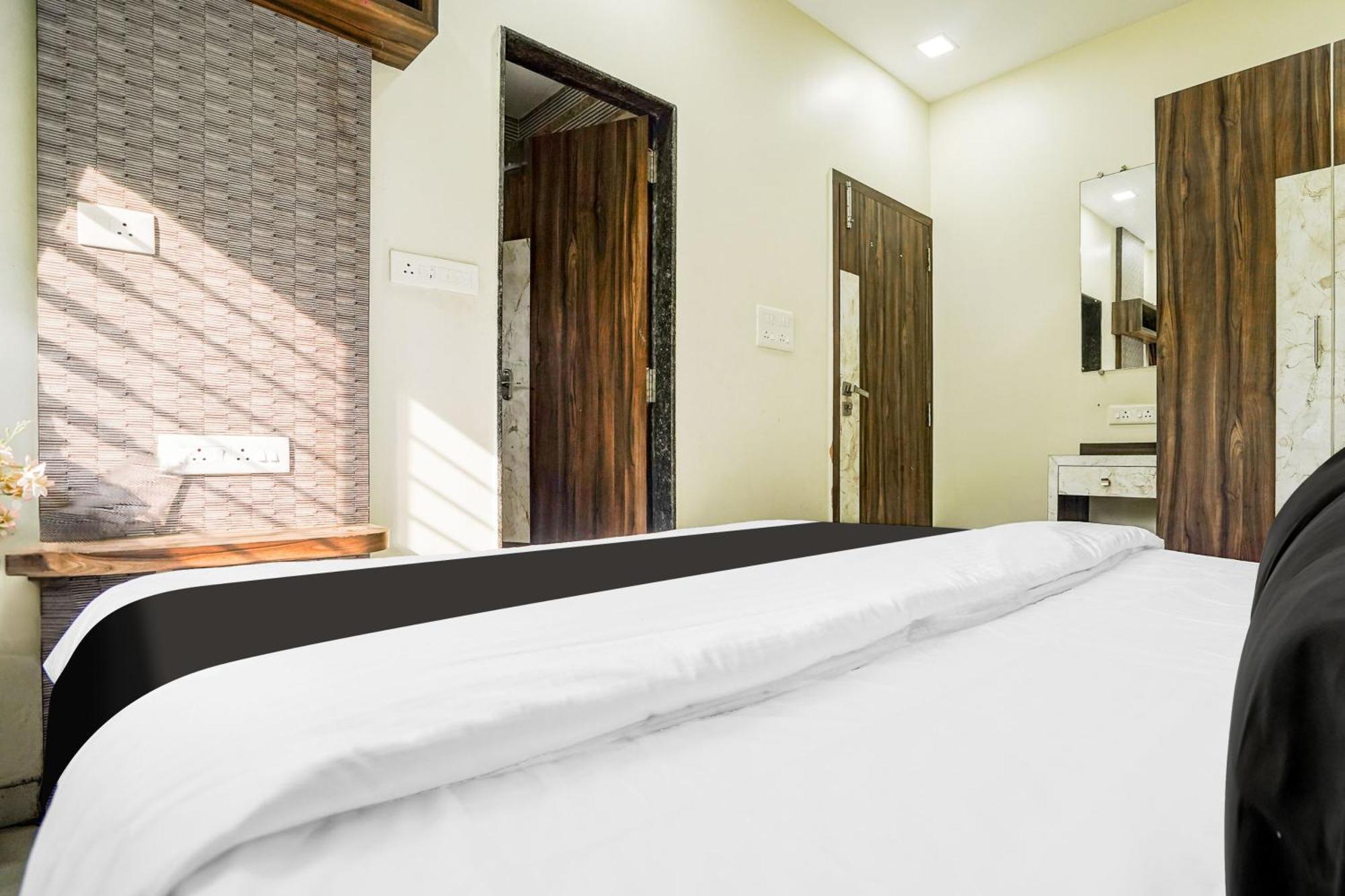 O Naksh & Boarding Hotel