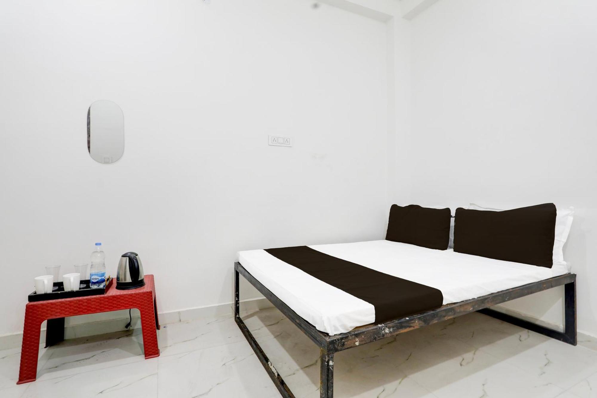 Hotel Spot On Khandekar And Restaurant 2*