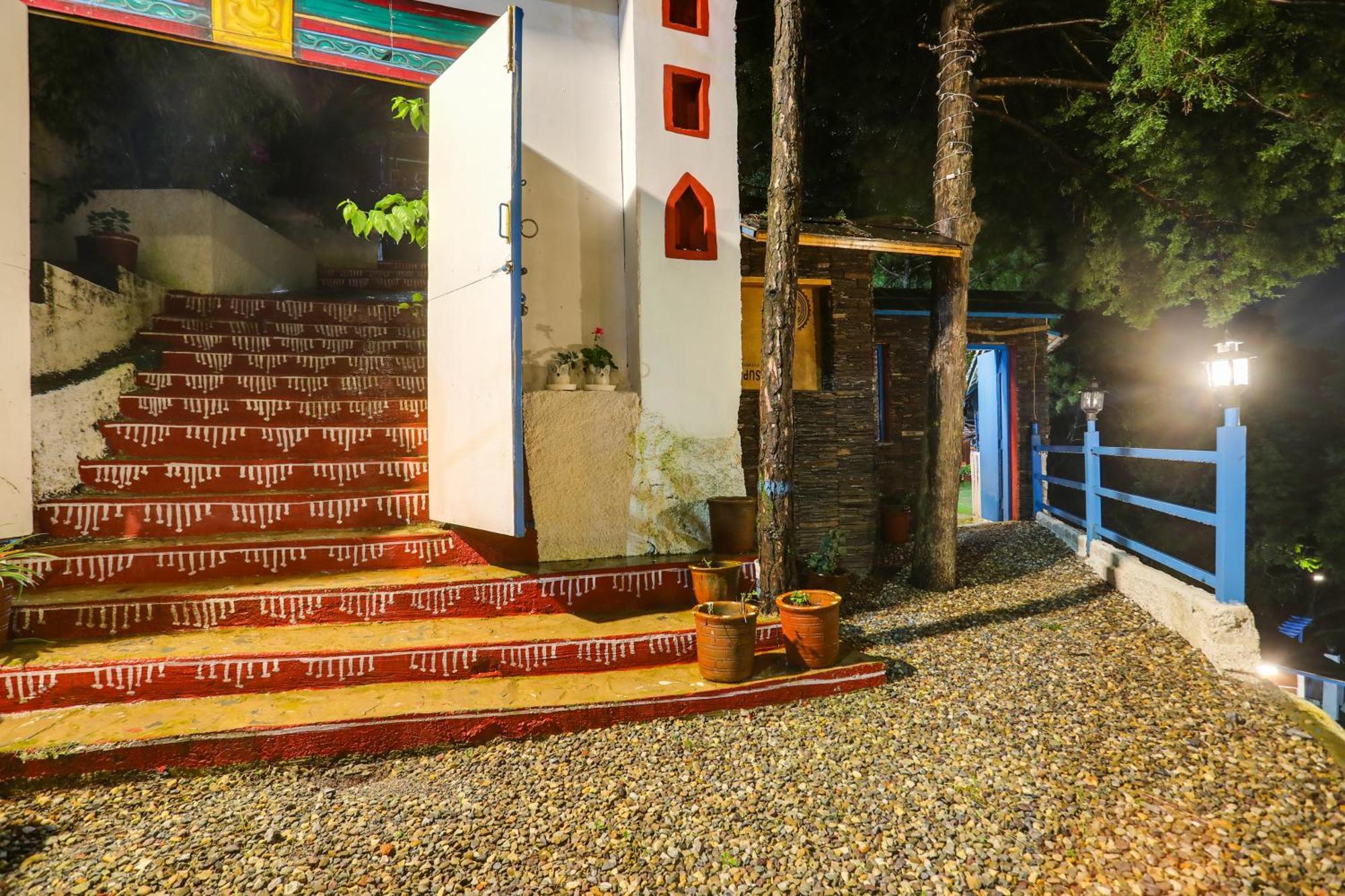 Hotel Townhouse 700 Krishna. *