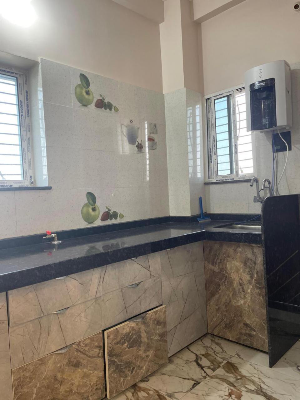 Apartment Spacious 1bhk With Kitchen & Parking