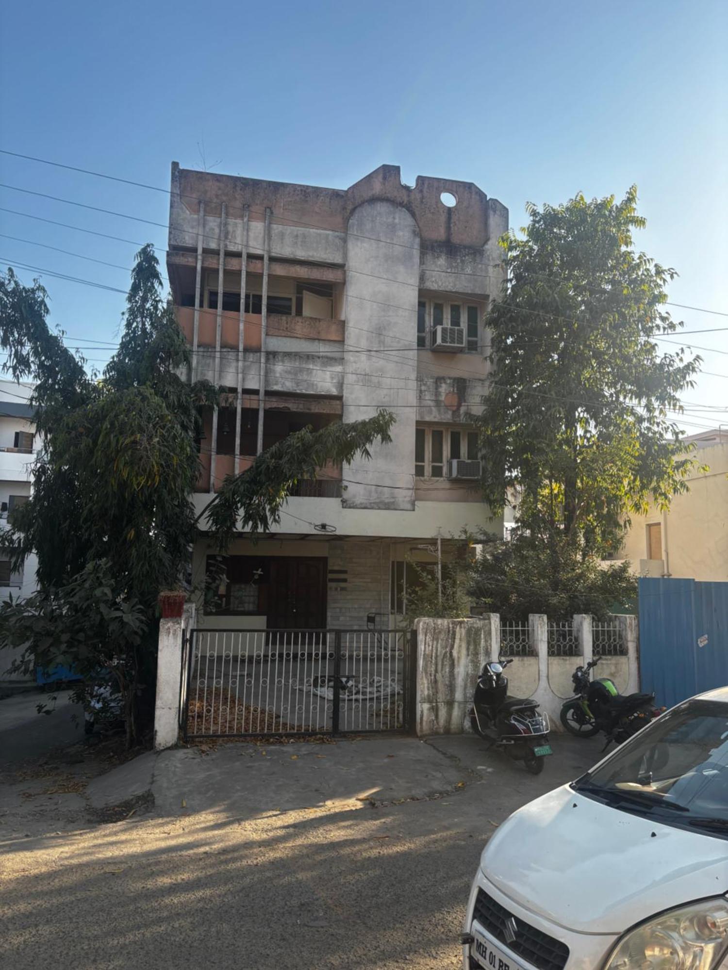 Jk 149 Thakur Galaxy 3*
