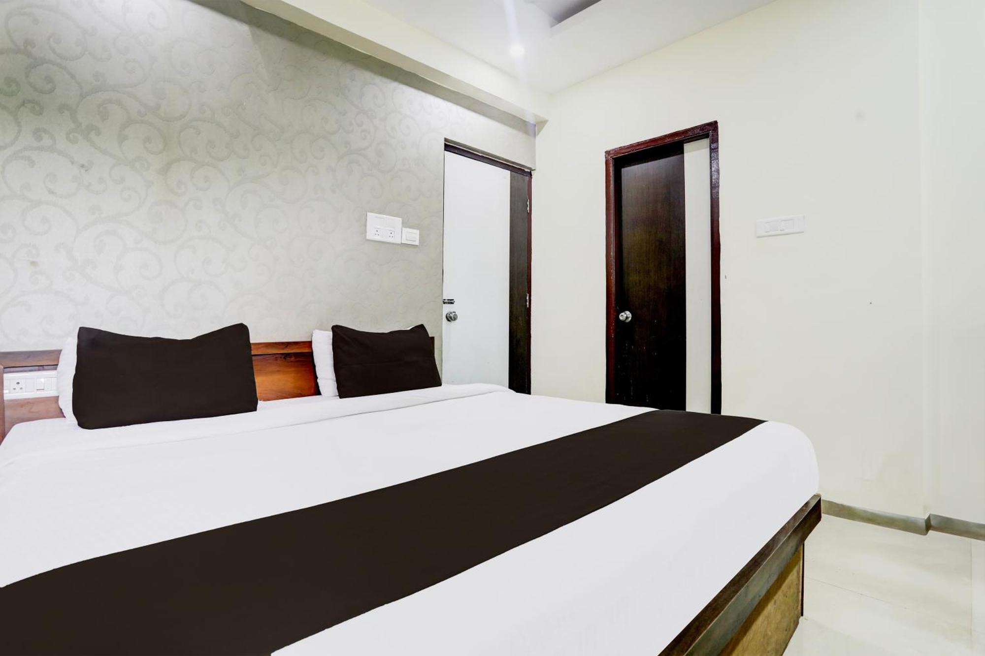 Super O Wardha Road Near Airport Hotel 4*