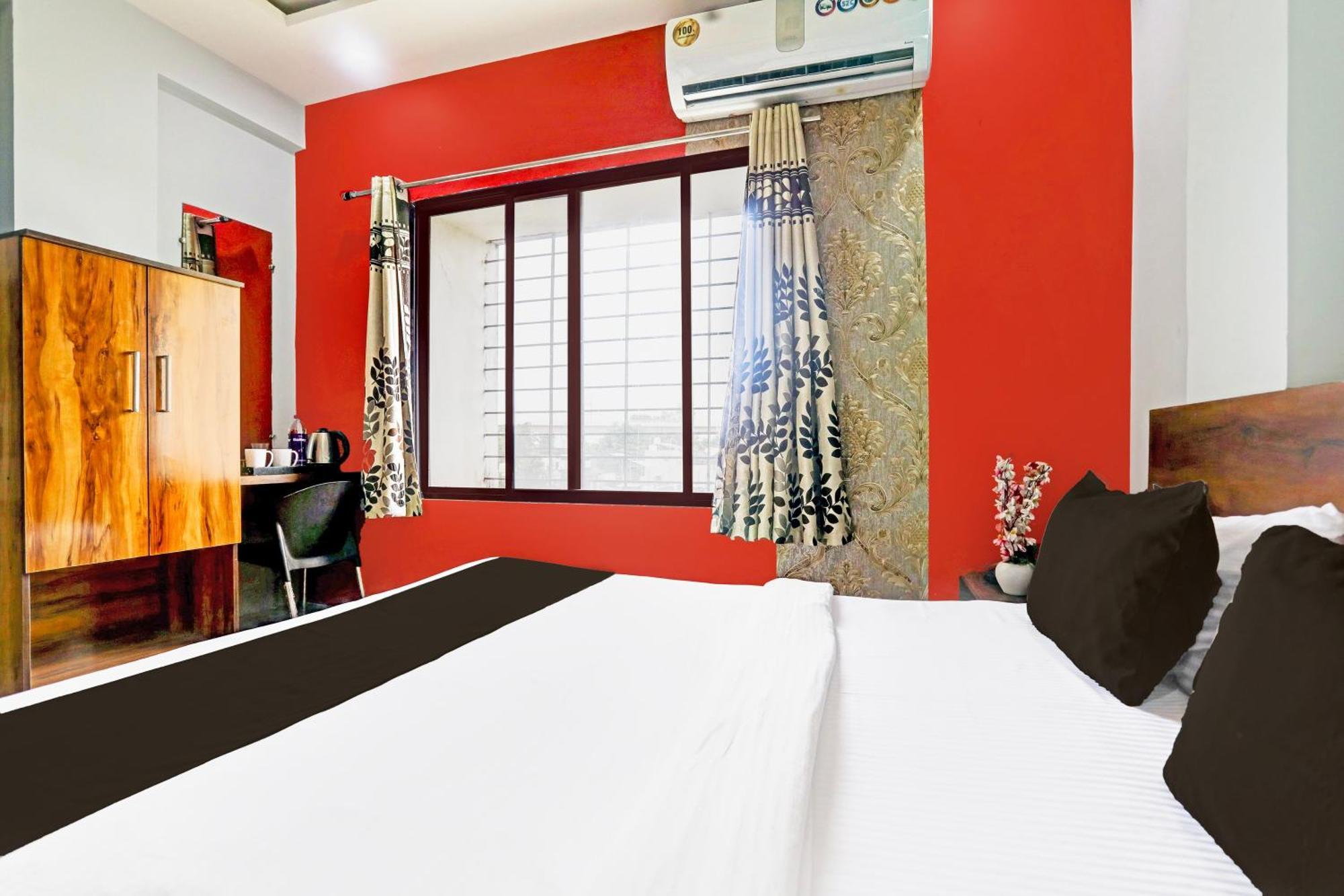 Hotel Super O Wardha Road Near Airport 4*
