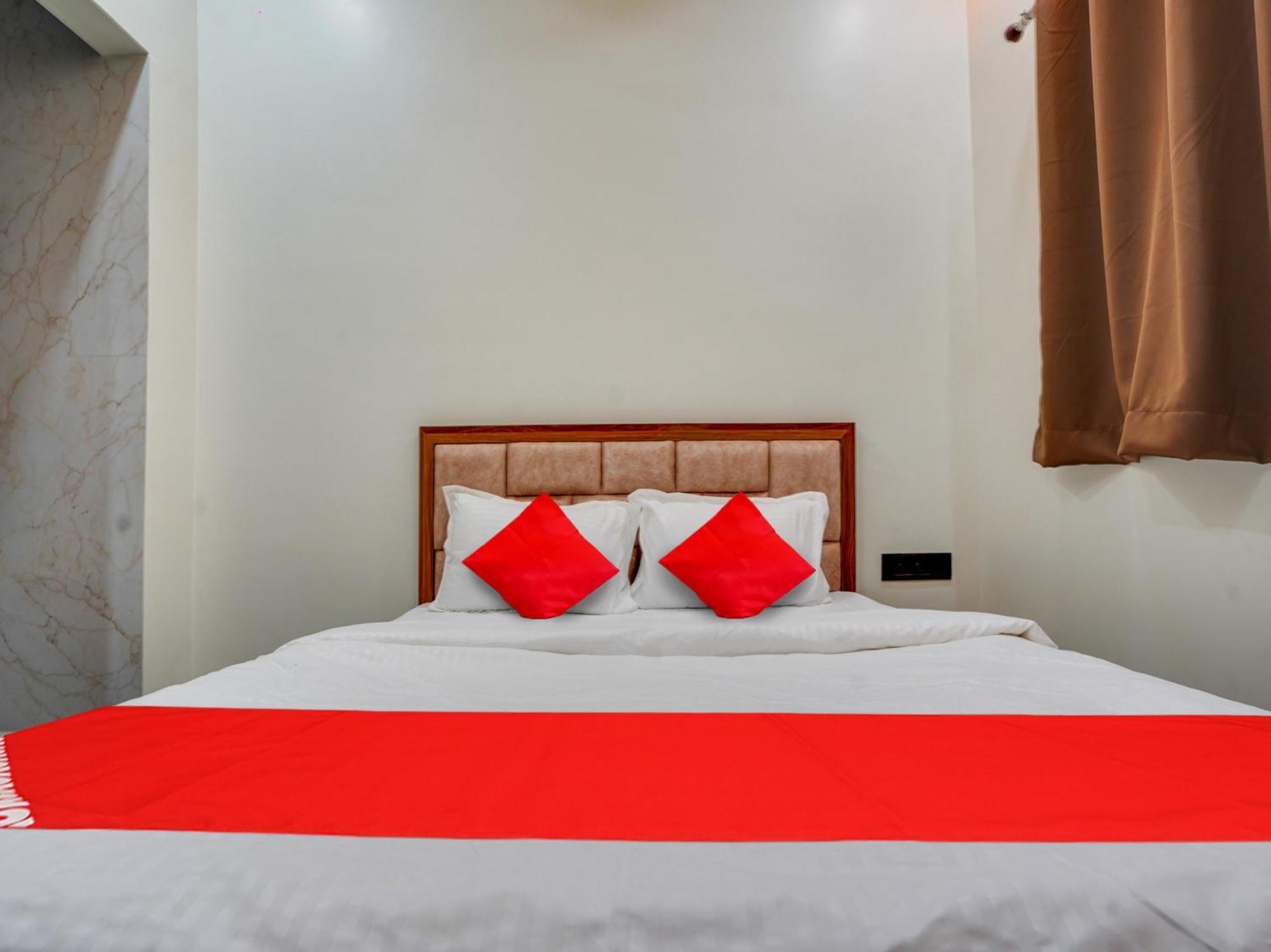 Hotel O Rs