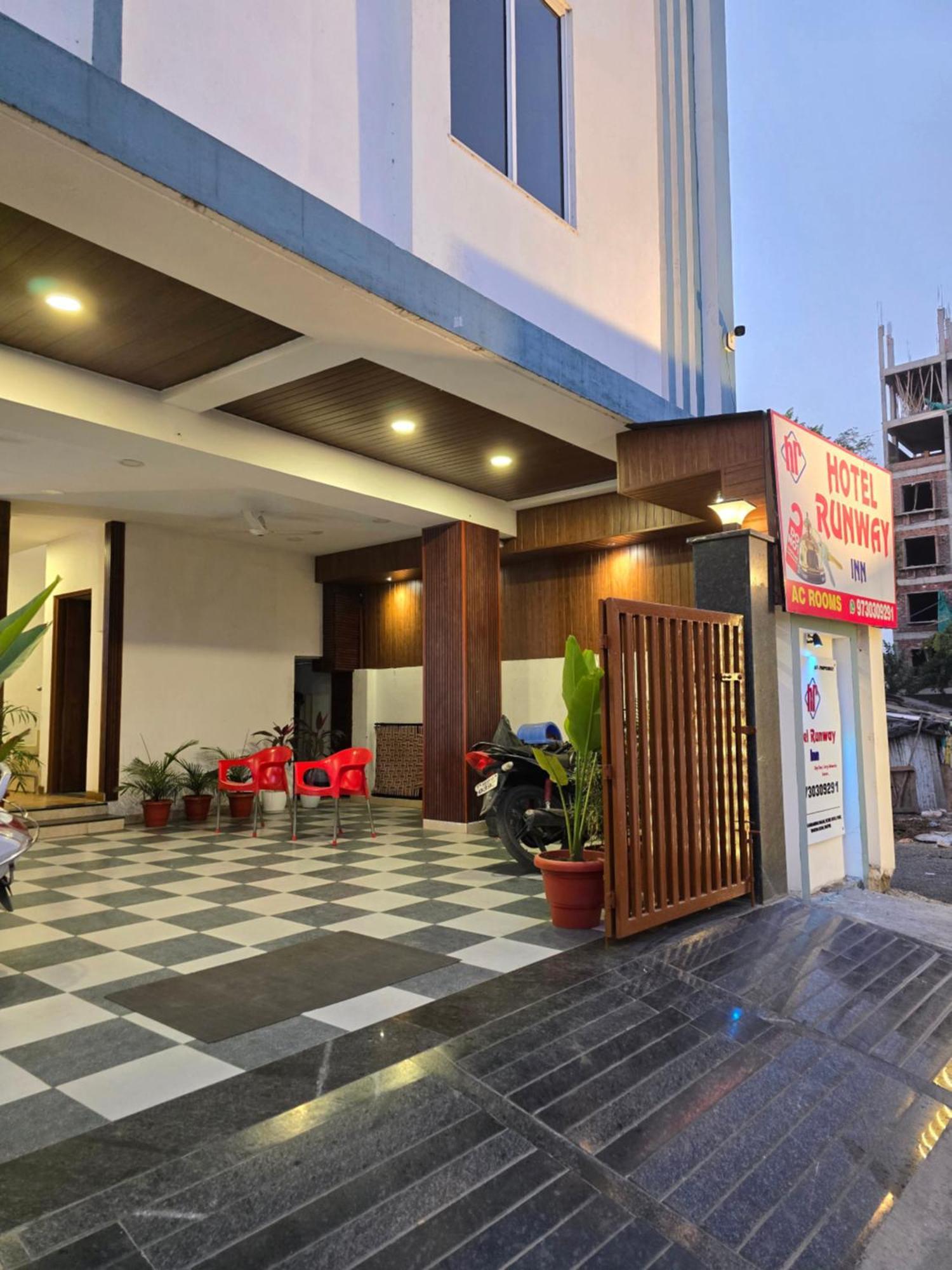 Runway Aparthotel